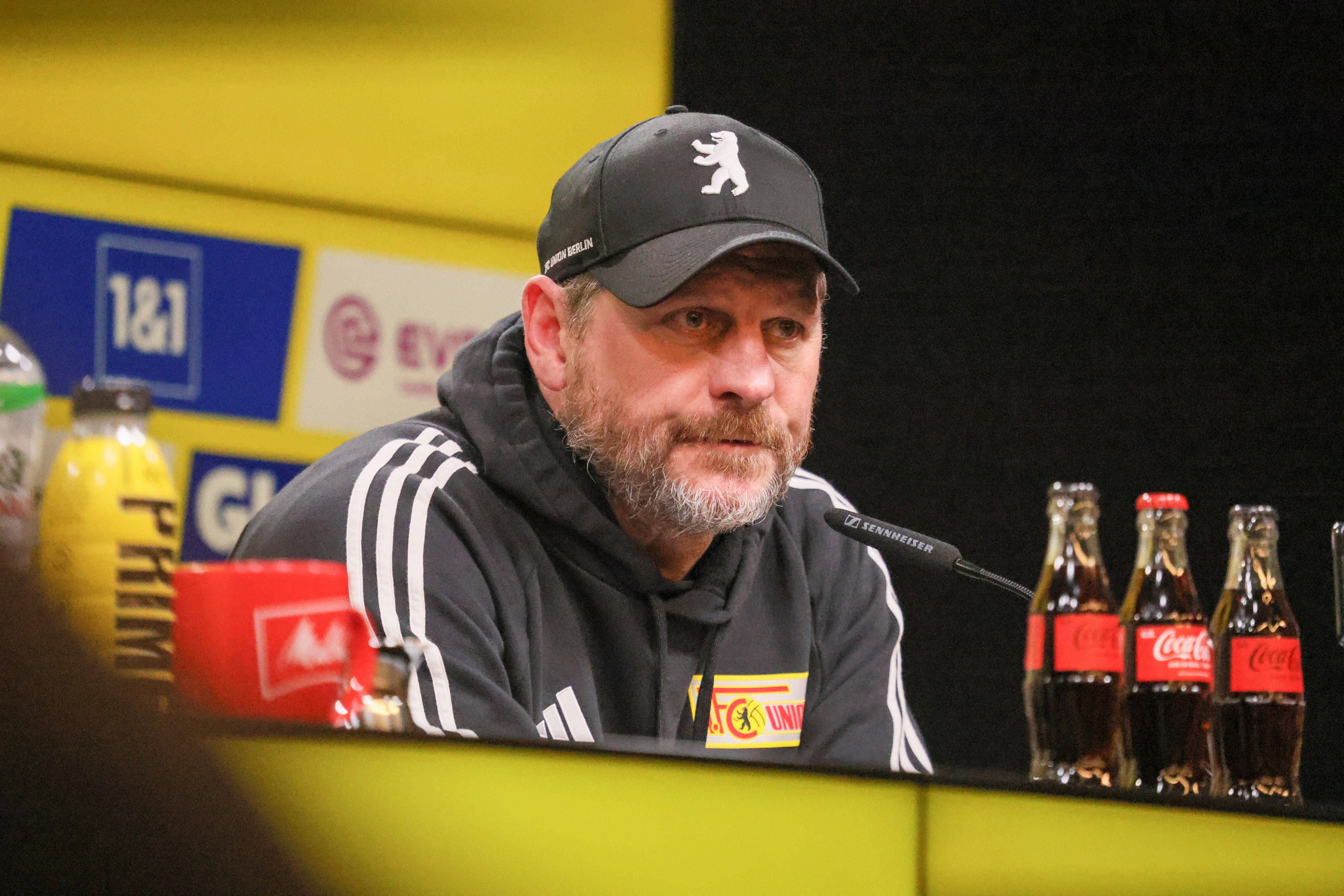 Union-Trainer Steffen Baumgart (53) gibt zu, dass er an der derben Pleite beim BVB zu knabbern hat.