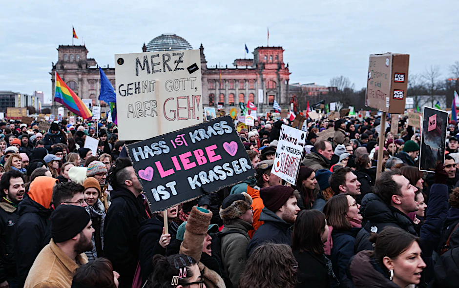 Berlin ist die Demo-Hauptstadt Deutschlands. Jedes Wochenende gehen hier Menschen auf die Straße. Hier: Eine Demonstration Anfang Februar.