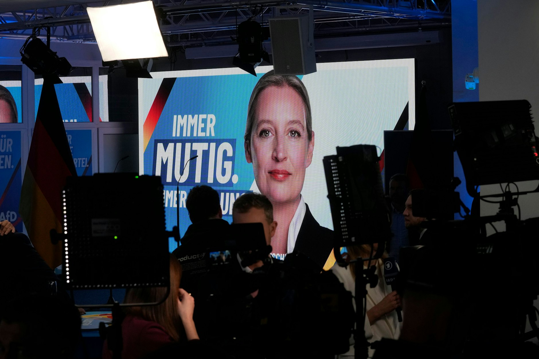 Die AfD liegt nicht nur in Brandenburg ganz klar vorn.