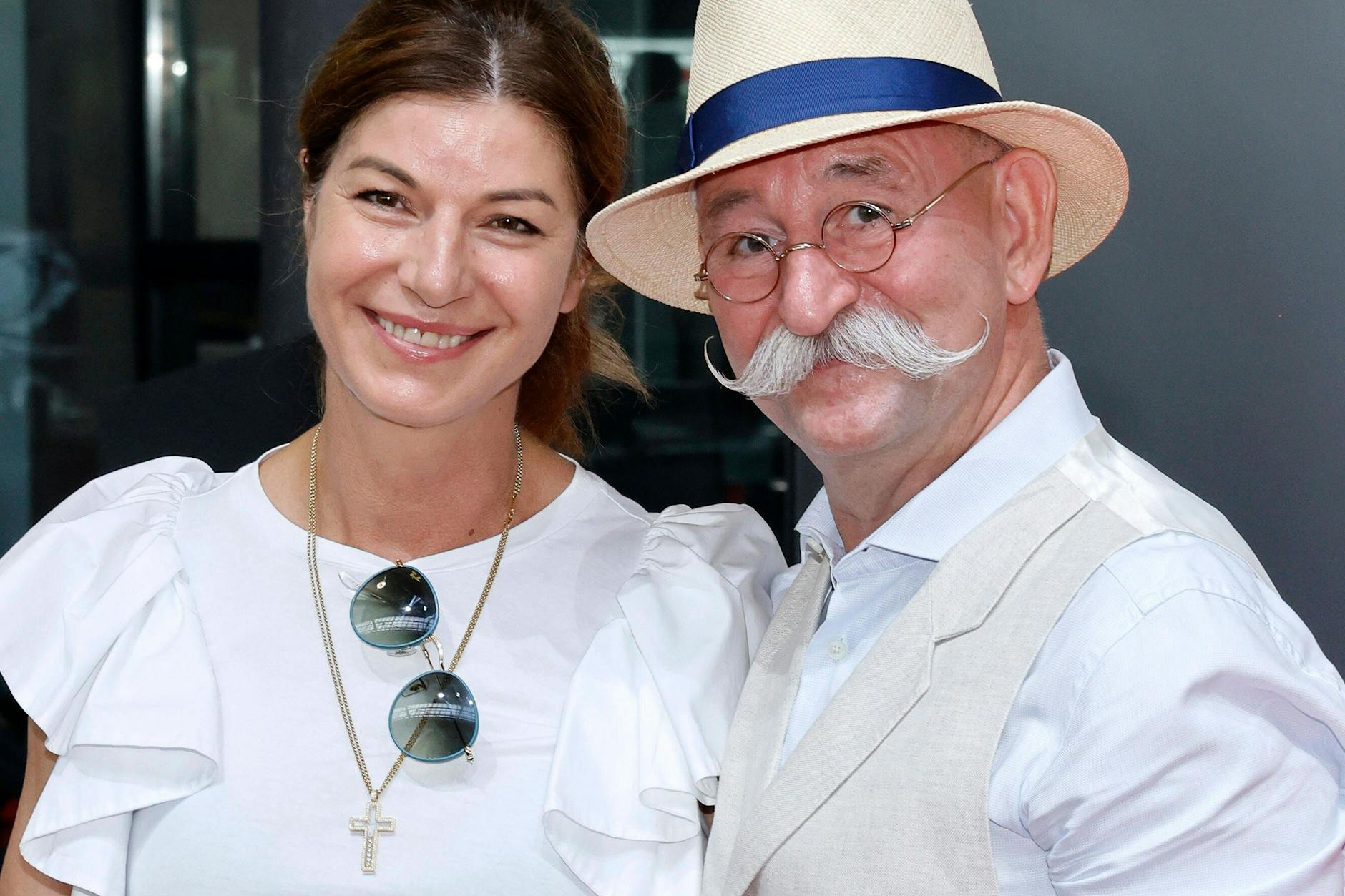 Horst Lichter mit seiner Ehefrau Nada. Auch sie kommt in den schrecklichen Videos zum Tod des Bares für Rares-Moderators vor.