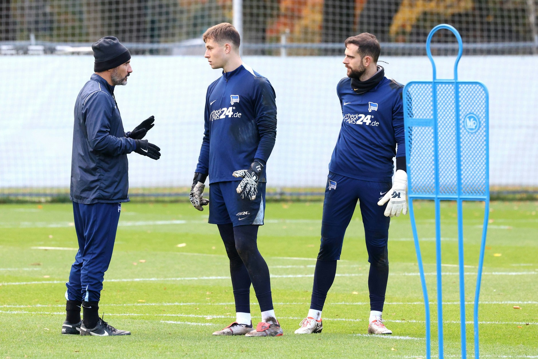 Ex-Hertha-Trainer Cristian Fiel (l.) setzte zuletzt auf Marius Gerbeck.&nbsp;Unter Nachfolger Stefan Leitl ist Tjark Ernst (M.) wieder die Nummer eins.