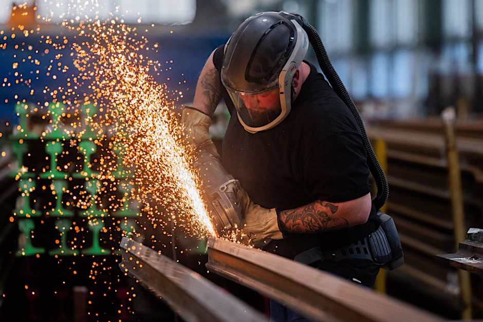 Die kriselnde deutsche Industrie hofft nach der Bundestagswahl auf einen Kurswechsel.