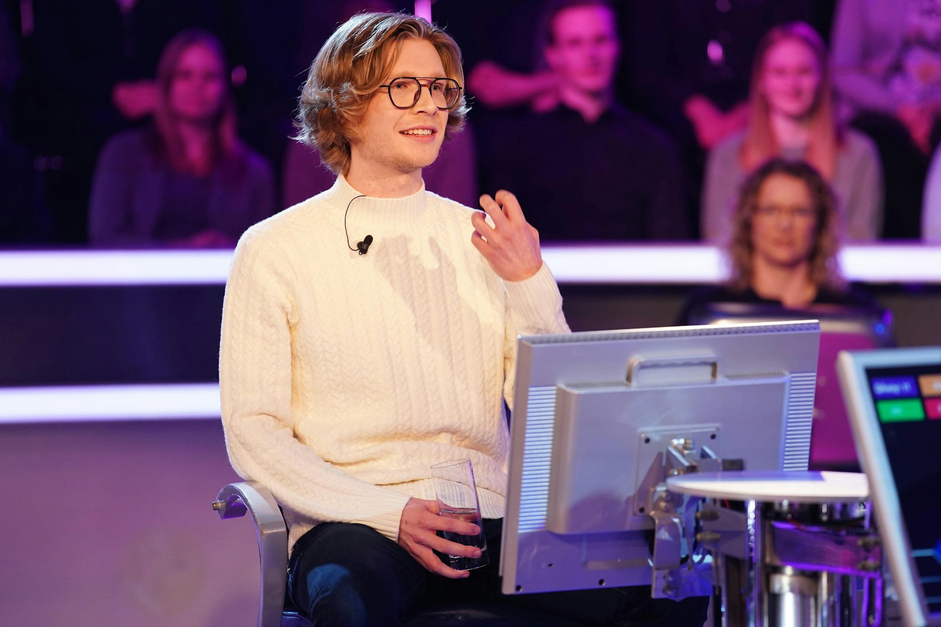 Niklas Erkes wird bei Wer wird Millionär? nach den Namen von Städten in Dialekt gefragt. Aber: Ist die Übersetzung von München wirklich Minga?