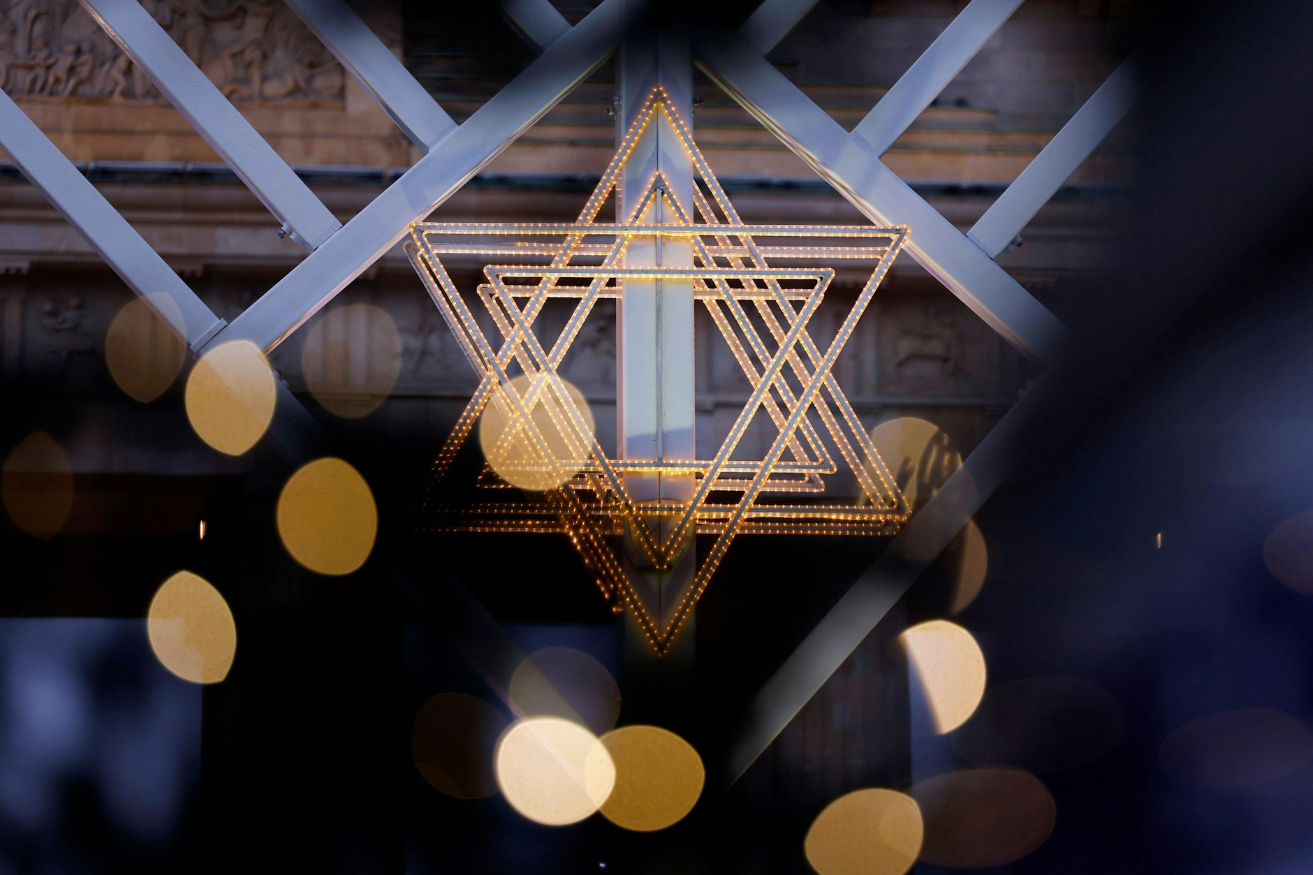 Die Volkssolidarität Berlin kritisiert die Förderkürzung für die Kreuzberger Initiative gegen Antisemitismus.