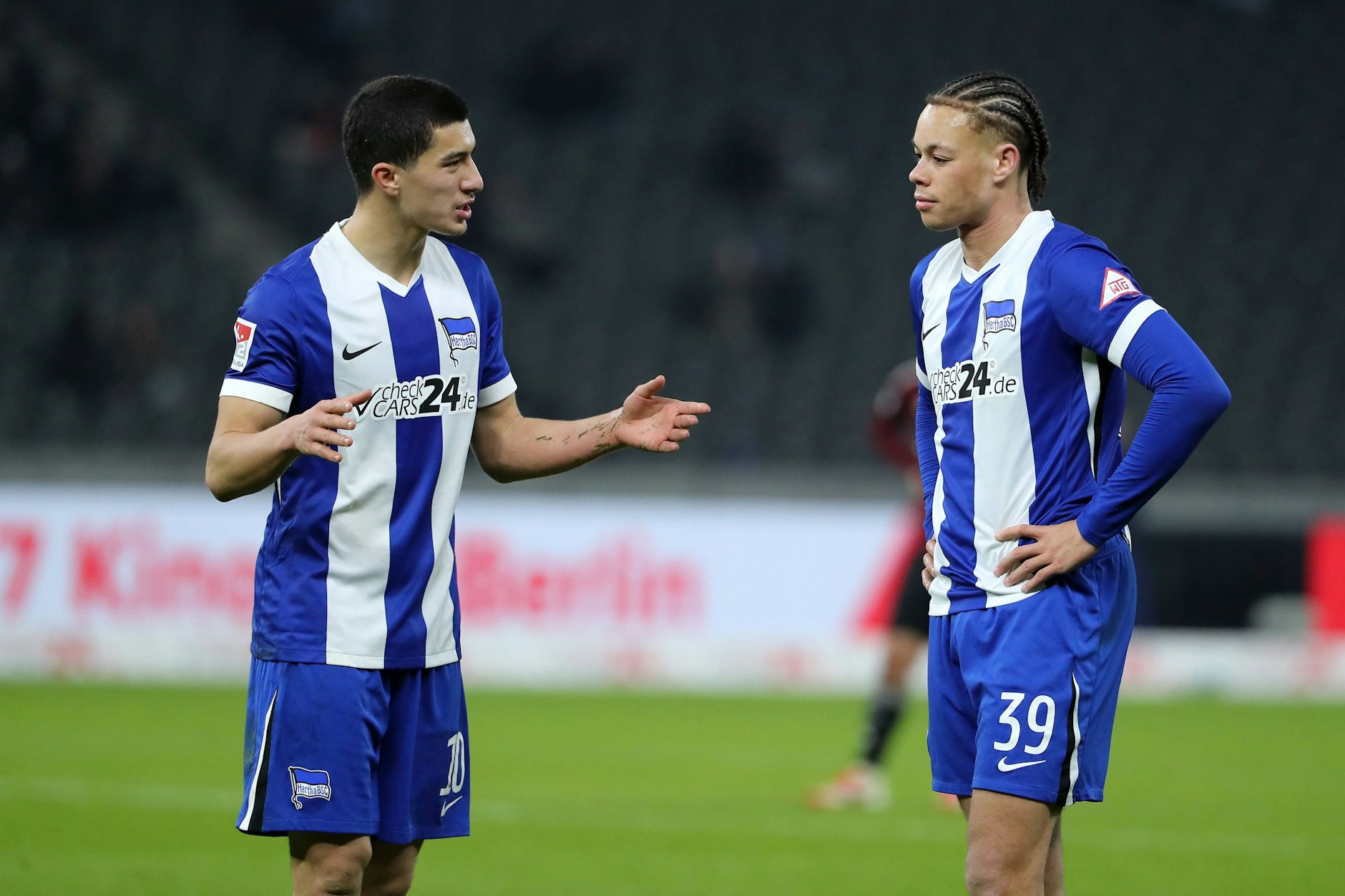 Ibrahim Maza (19) und Derry Scherhant (22) könnten Hertha BSC im Sommer verlassen. Für Maza lehnte Sportdirektor Benjamin Weber im Winter erst ein Mega-Angebot ab.