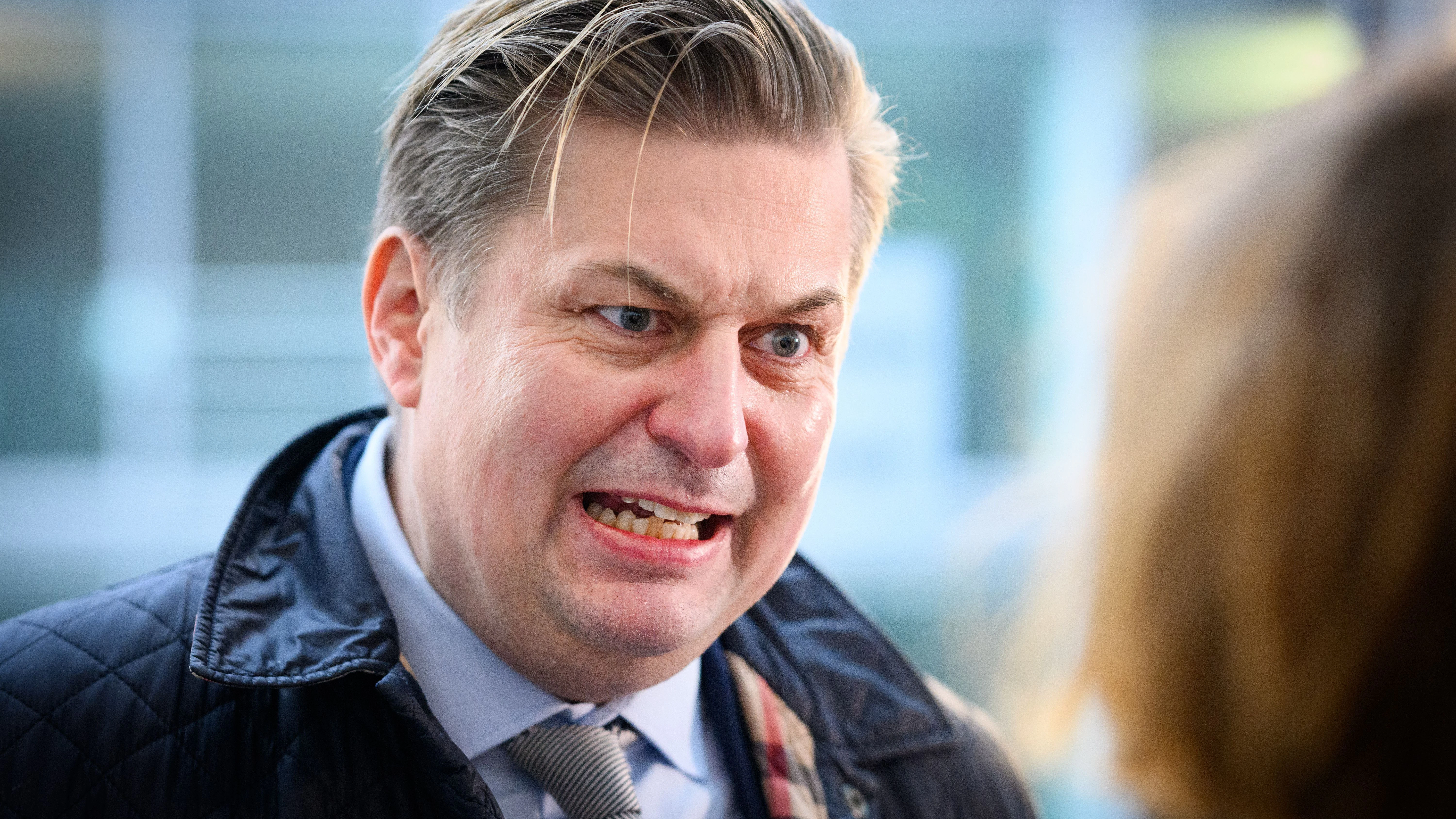 Als Kandidat für die Europawahl wurde Maximilian Krah einst geschasst, jetzt sitzt er im Bundestag.