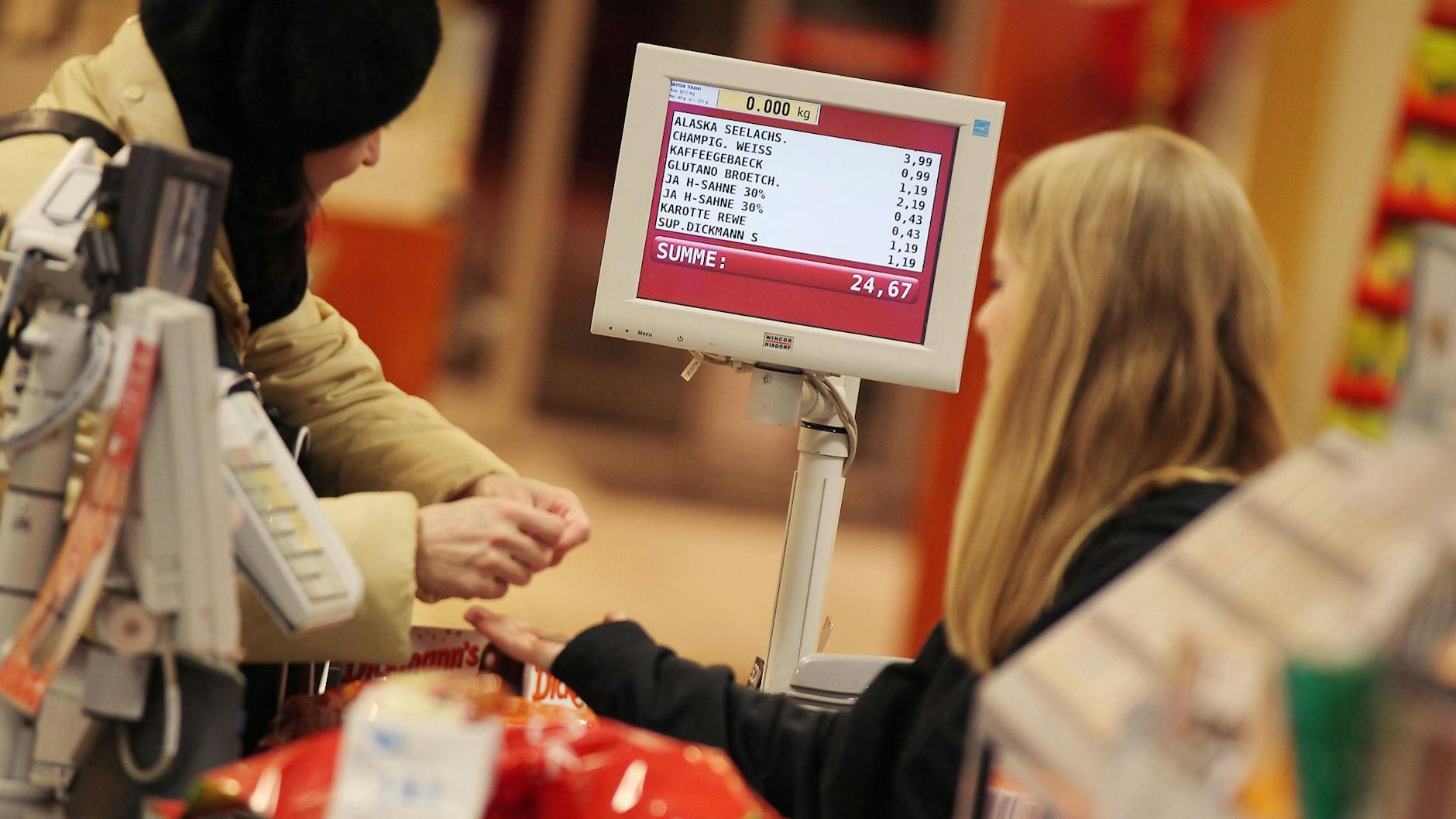 REWE hat sich von Payback verabschiedet und bietet jetzt ein eignes Cashback-System (REWE Bonus) an.
