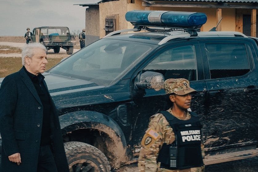 Von links: Udo Wachtveitl als Kriminalhauptkommissar Leitmayr und Yodit Tarikwa als Major Jennifer Miller.