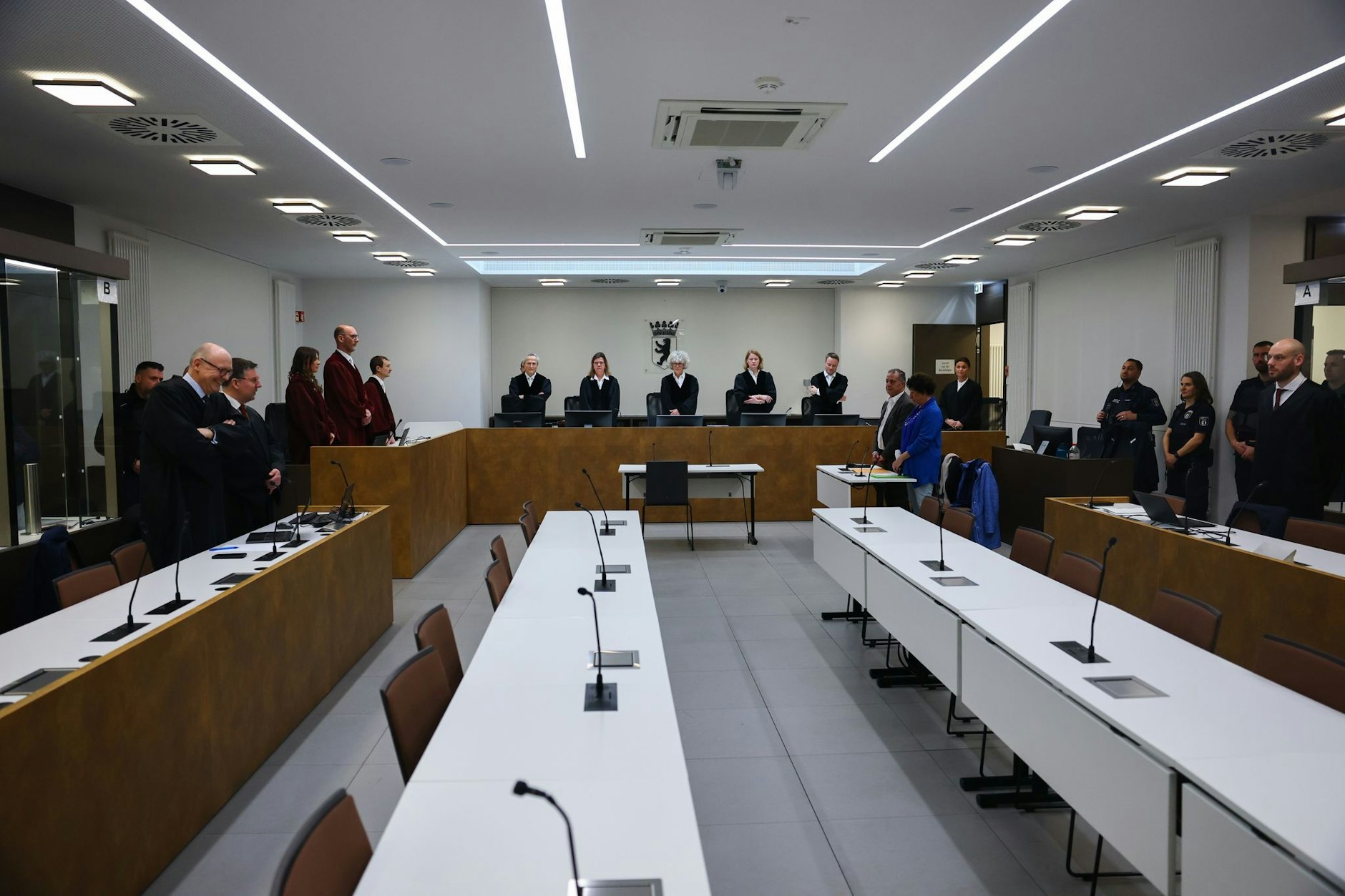 Vor dem Kammergericht begann der Prozess gegen vier mutmaßliche Mitglieder der radikal-islamistischen Hamas. Die Bundesanwaltschaft wirft den Männern Mitgliedschaft in einer ausländischen terroristischen Vereinigung vor.