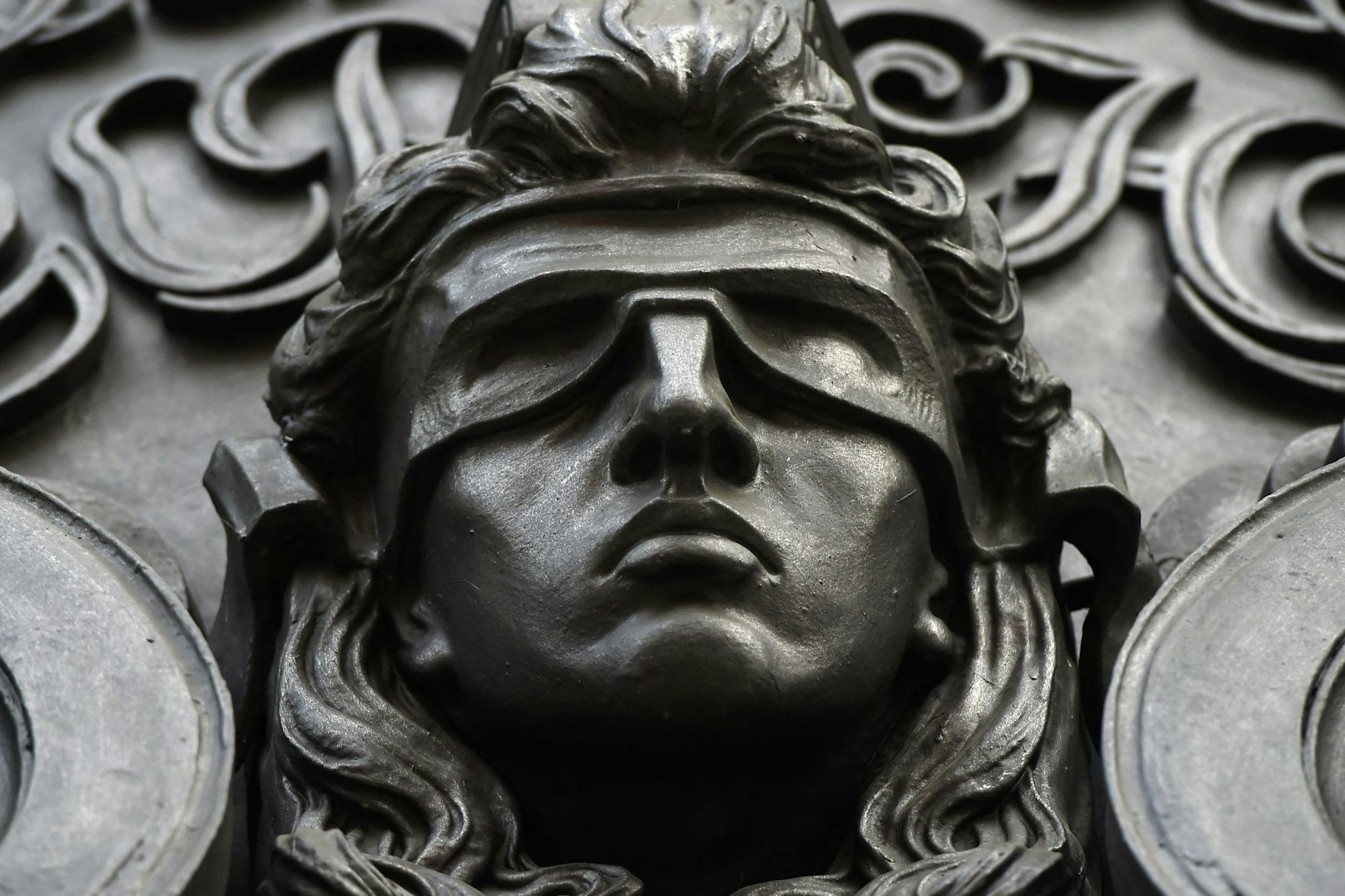 Eine Figur der blinden Justitia