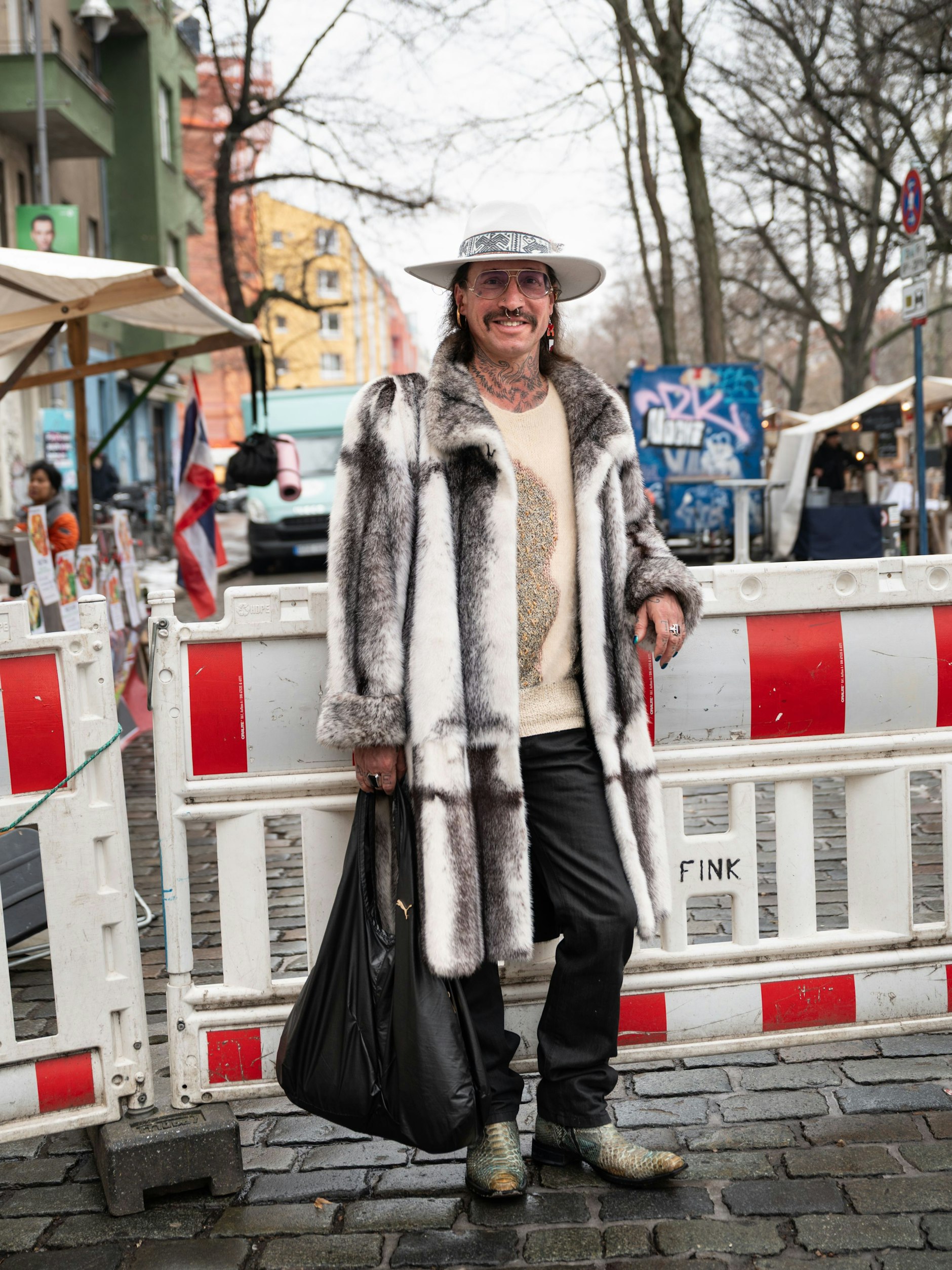 Marcello, 45, mora no bairro há 25 anos: “Aqui você encontra o Kreuzberg e o Neukölln crescidos.”