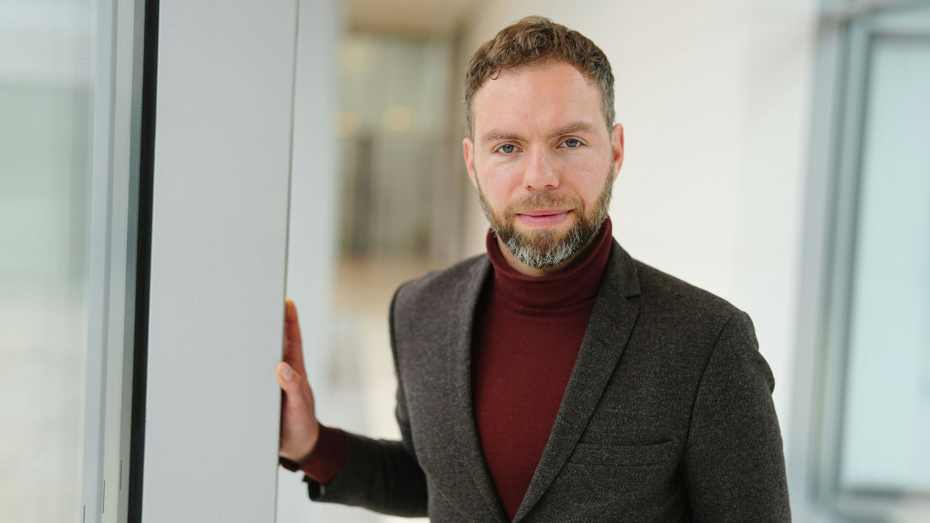 Moritz Heuberger (Bündnis 90/Die Grünen) gewann bei der Bundestagswahl das Direktmandat im Berliner Wahlkreis Tempelhof-Schöneberg. Doch sein Sitz im Bundestag wackelt.