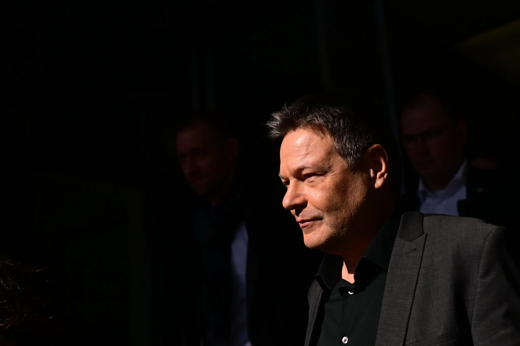 Robert Habeck will im Bundestag bleiben – und sendet Videobotschaft