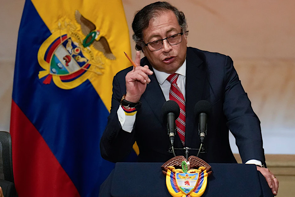 Der Präsident von Kolumbien, Gustavo Petro, hat den Rohstoffdeal zwischen der Ukraine und den USA heftig kritisiert.
