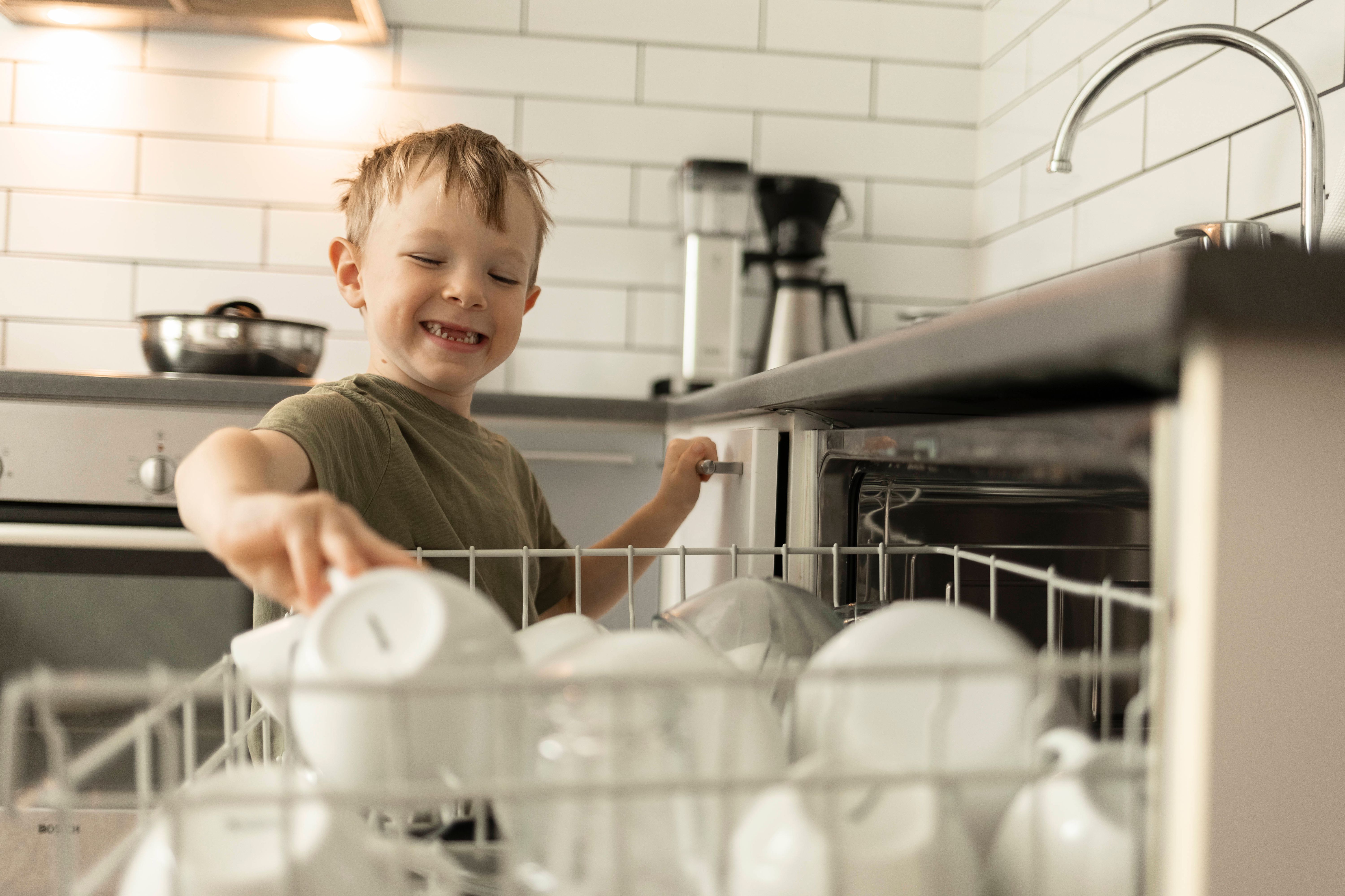 Von wegen, wir hatten nix: SO spielte der Osten – sogar mit Geschirrspülern!