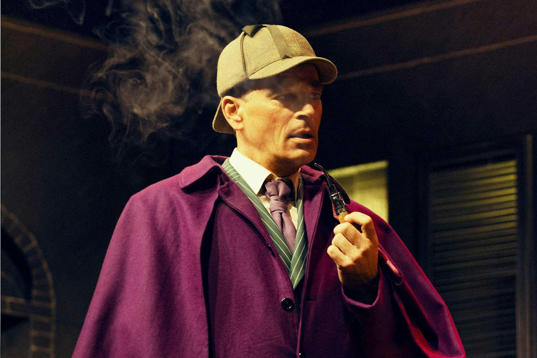 Jan Sosniok als Meisterschnüffler Sherlock Holmes.