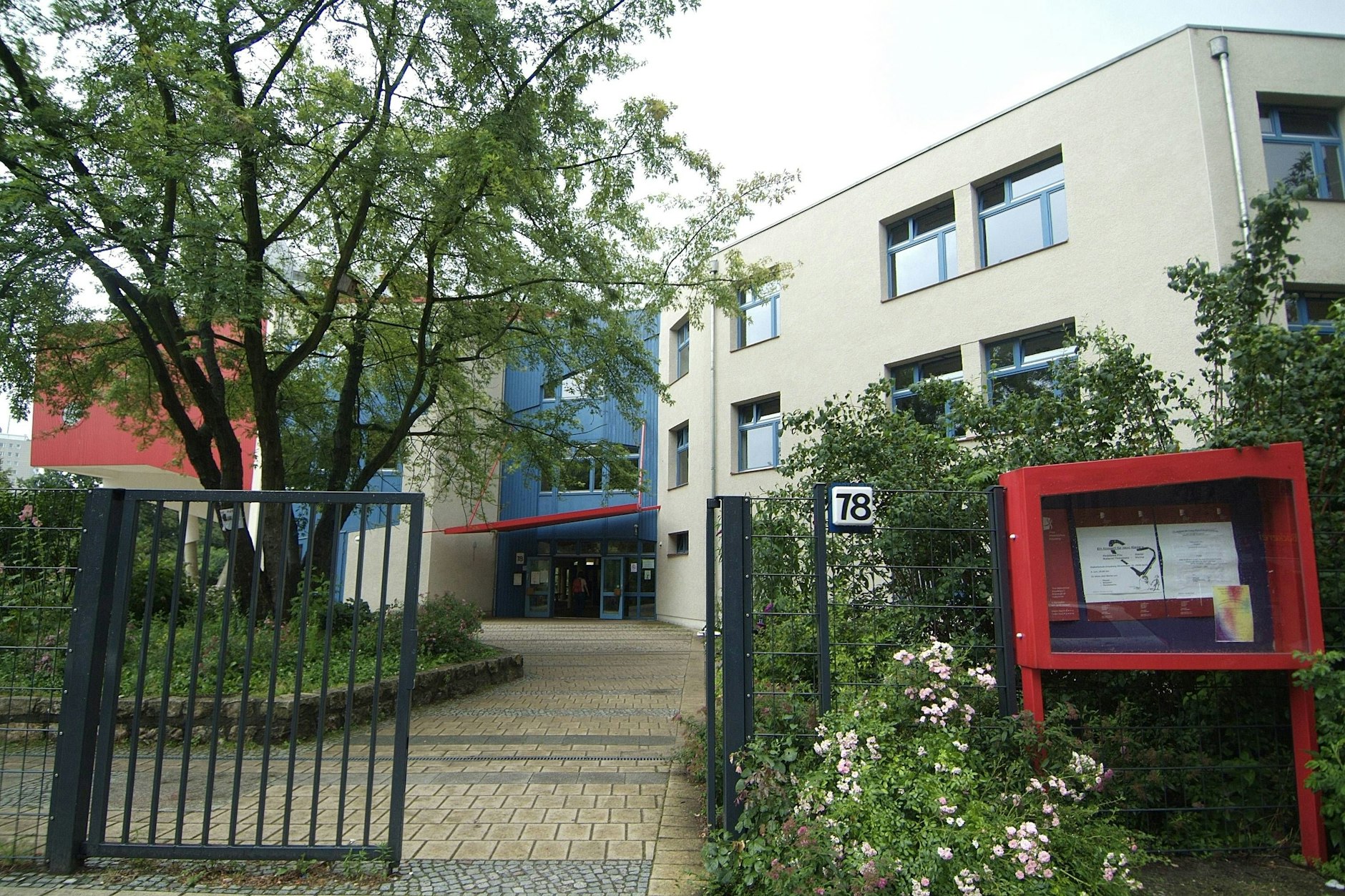 Der Eingang zur Freien Waldorfschule in Berlin-Kreuzberg.