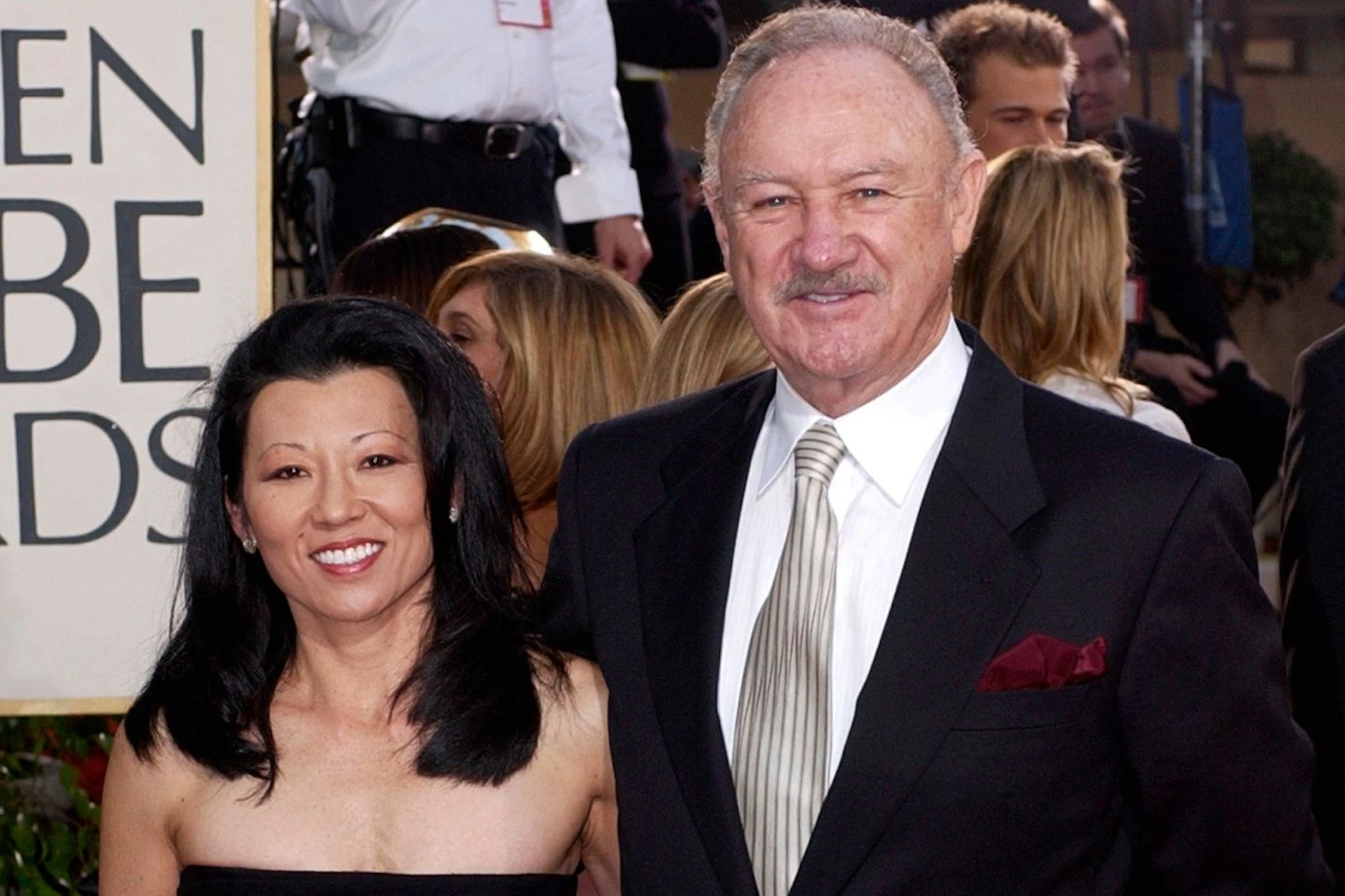 2003: Schauspieler Gene Hackman kommt mit seiner Frau Betsy Arakawa zur 60. Verleihung der Golden Globe Awards in Beverly Hills.