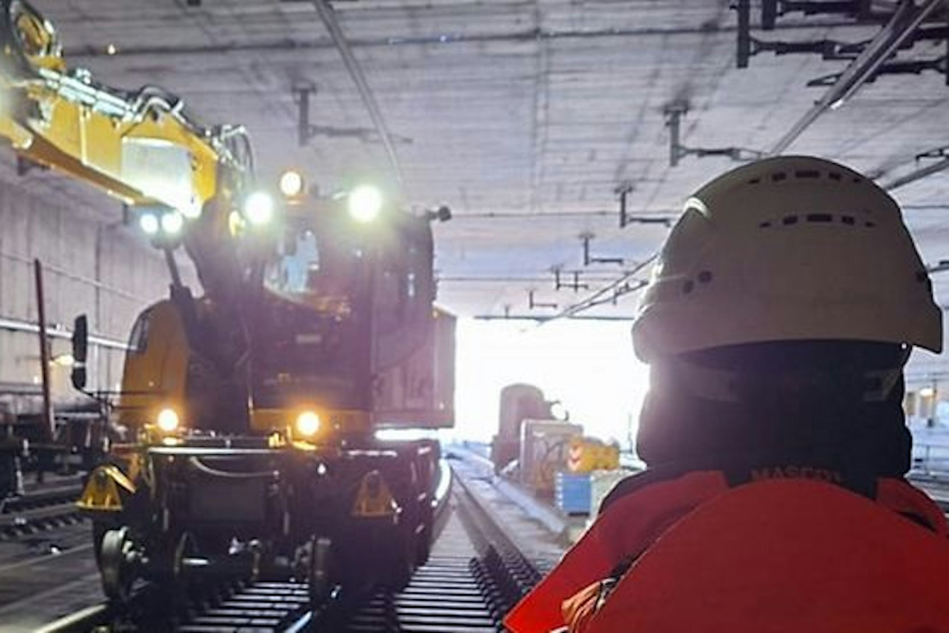 Die Bahn buddelt sich Berlin. Es gibt Busse statt Züge.