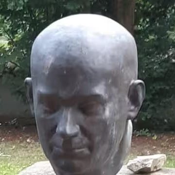 Bronzeplastik „Ernst Thälmann“