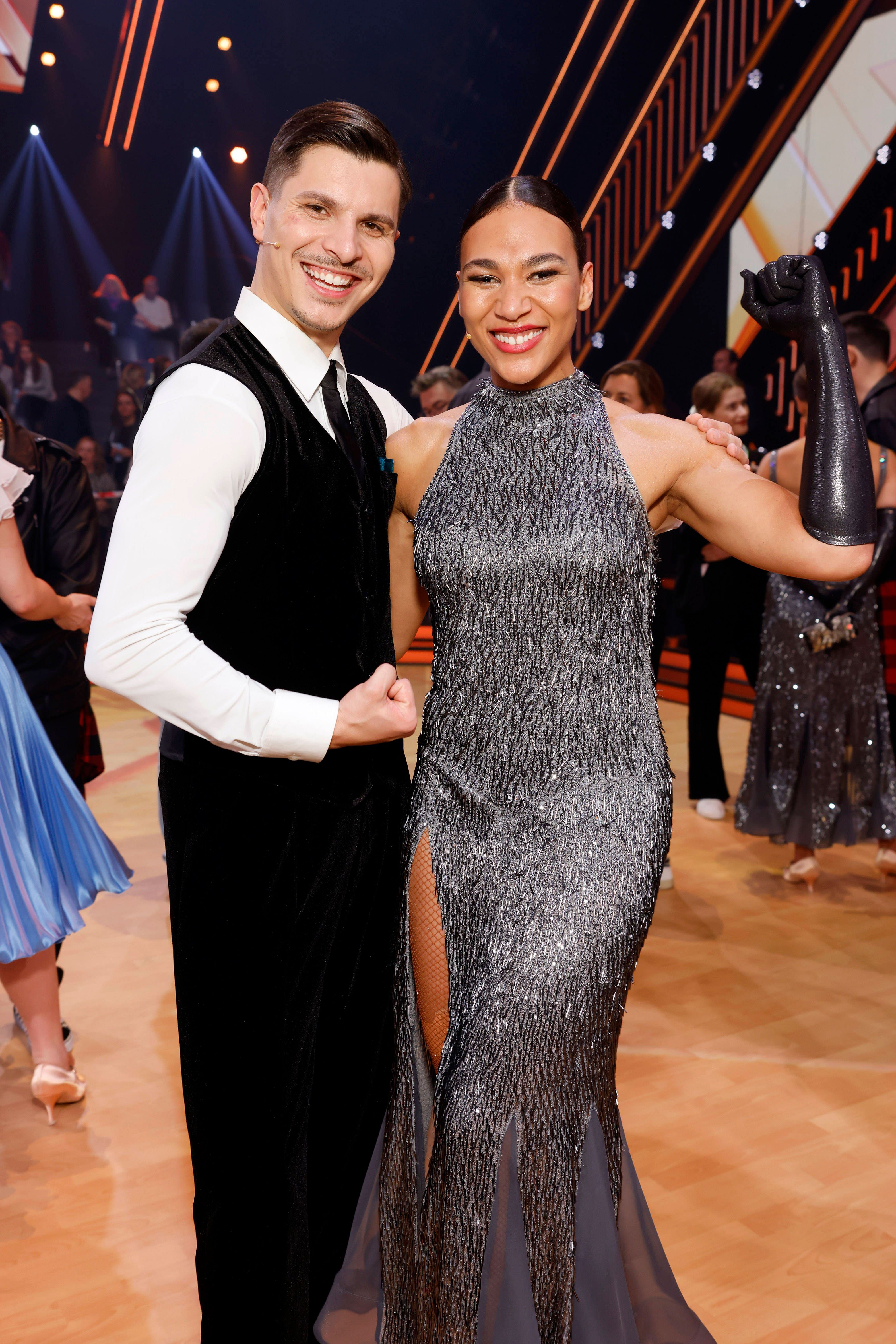 Image - „Let’s Dance“-Kandidatin Marie Mouroum: SIE ist eine echte Superheldin