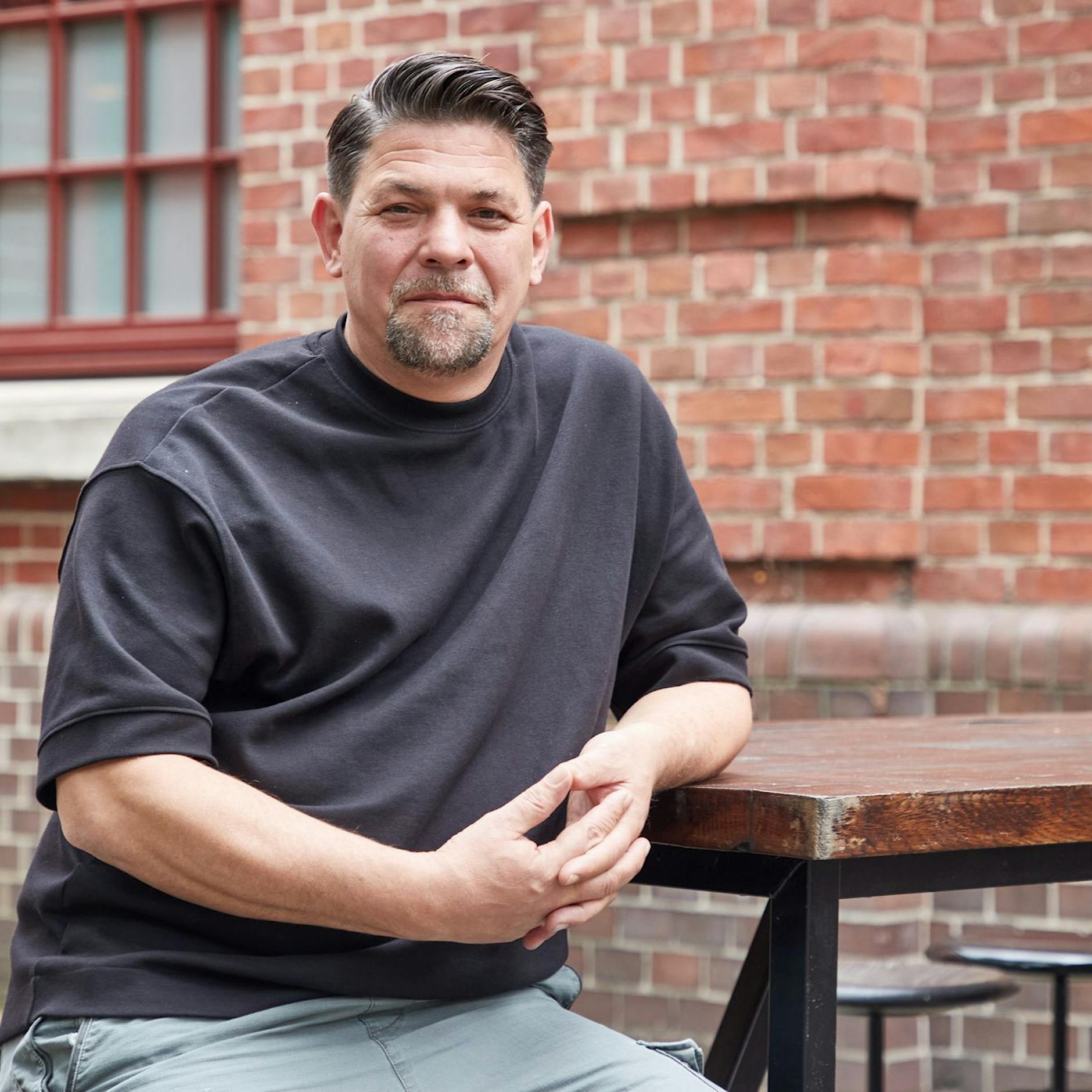 TV-Doku: Fernsehkoch Tim Mälzer geht ins Pflegeheim