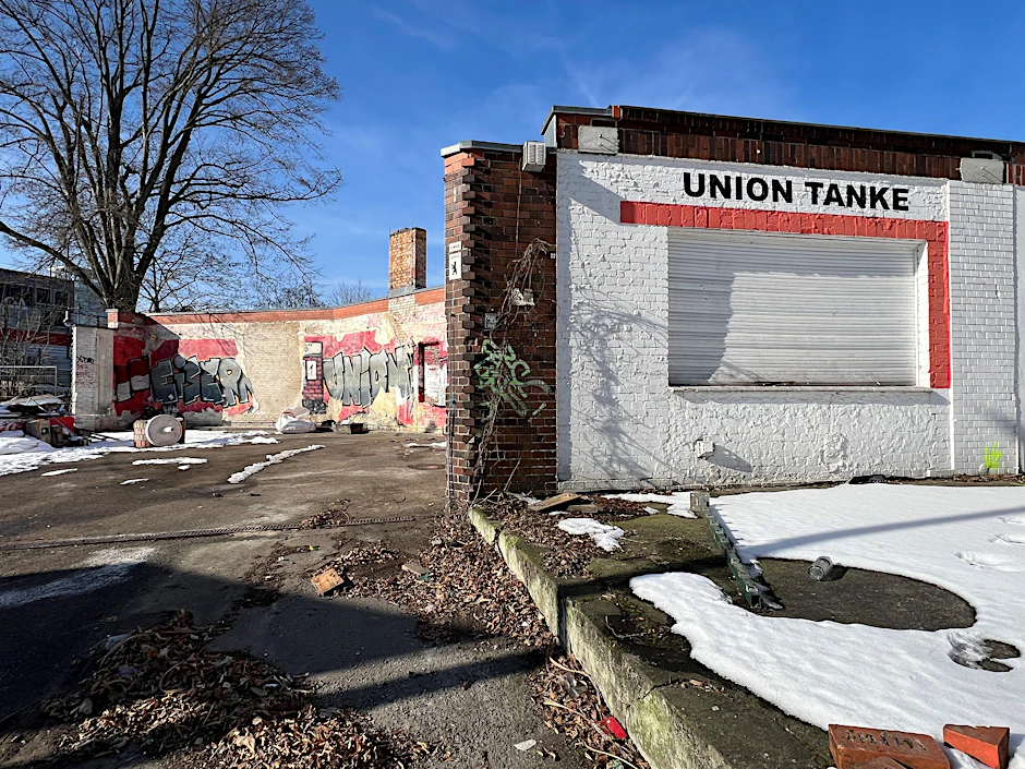 Die "Union-Tanke", ein beliebter Treff vor Spielen des 1. FC Union, wird abgerissen. 