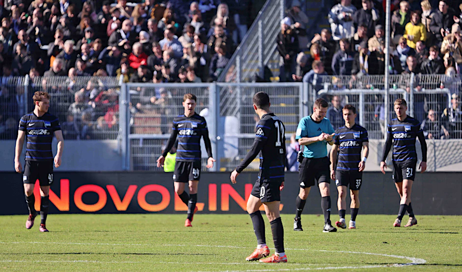 Hertha BSC gibt gerade ein erschreckendes Bild ab. Ein zerstreuter, wehrloser Haufen verlor 0:4 in Elversberg.