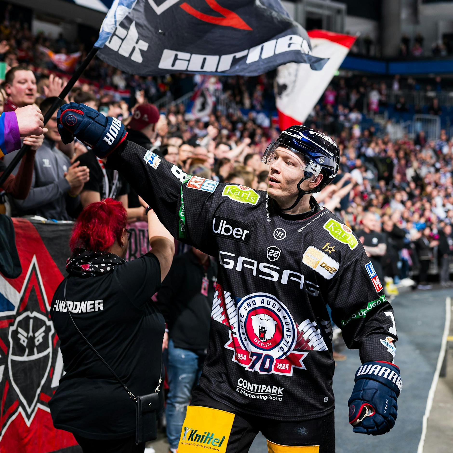 Tolle Aktion! Eisbären Berlin bedanken sich hautnah bei den Fans