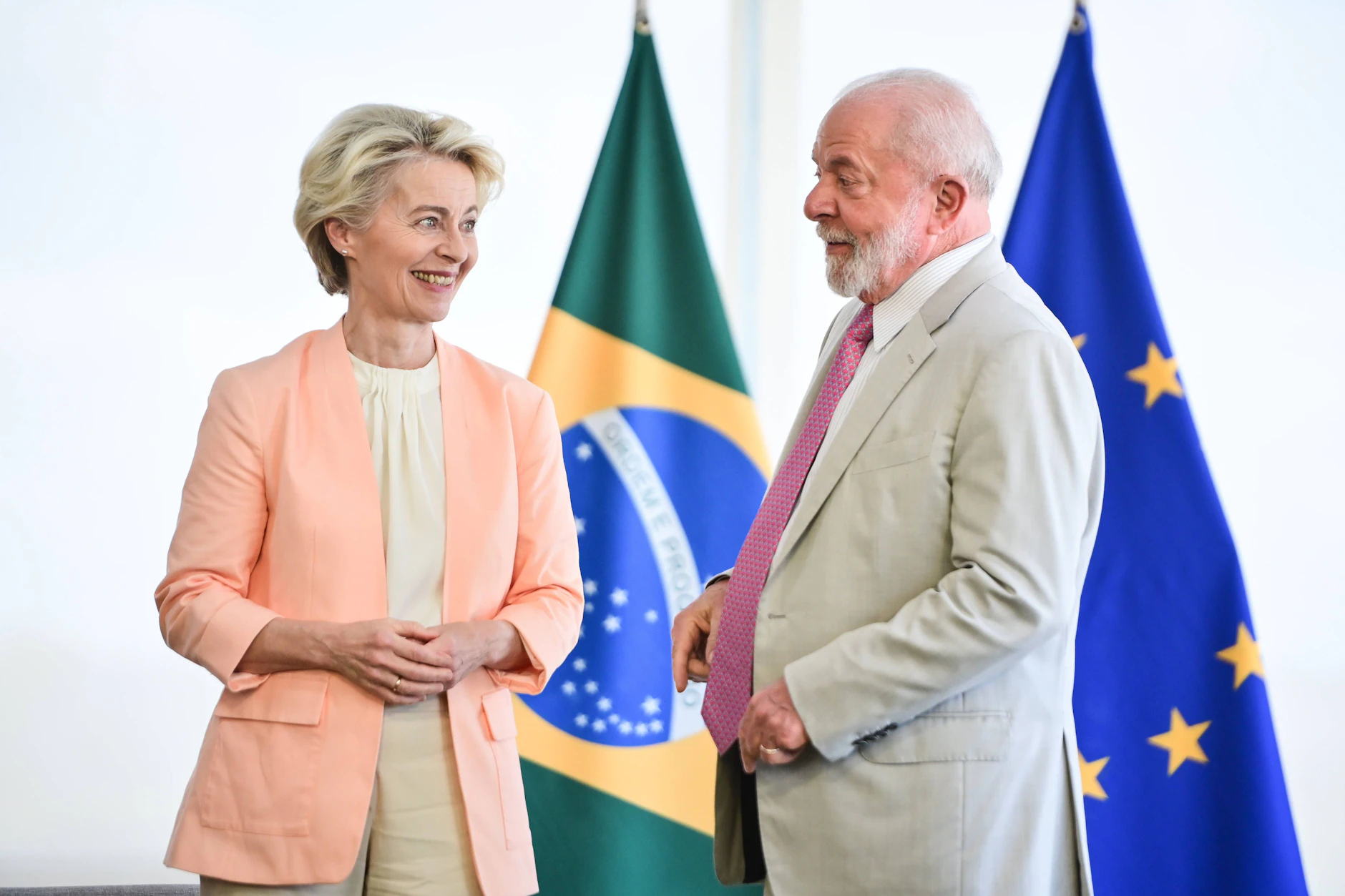 EU-Kommisionschefin Ursula von der Leyen und Brasiliens Präsident Lula da Silva