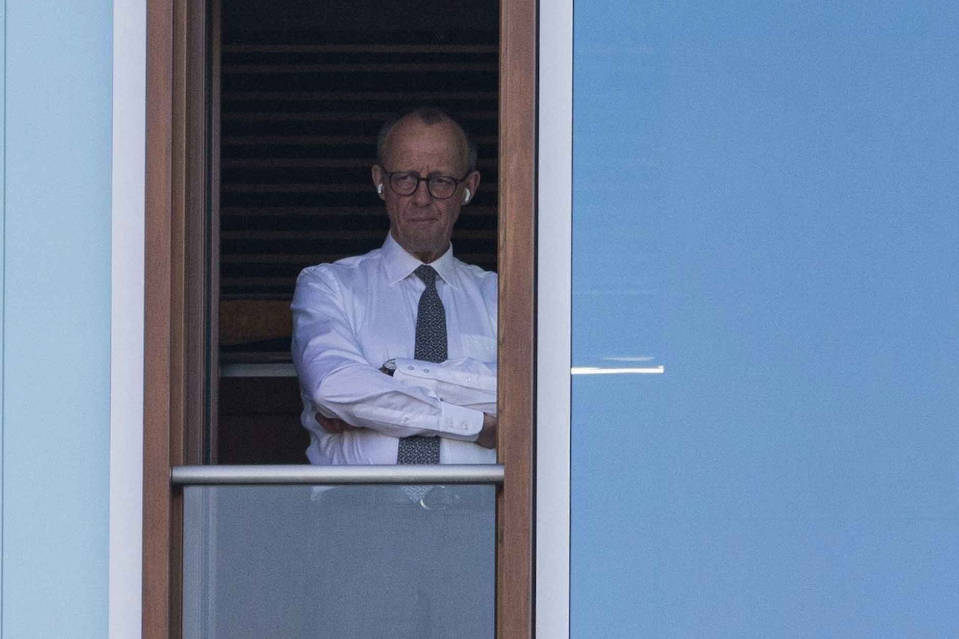 Nach langen Verhandlungen hinter verschlossenen Türen gab es am Abend erste Statements zum neuen Milliarden-Plan. Hier: CDU-Kanzlerkandidat Friedrich Merz.