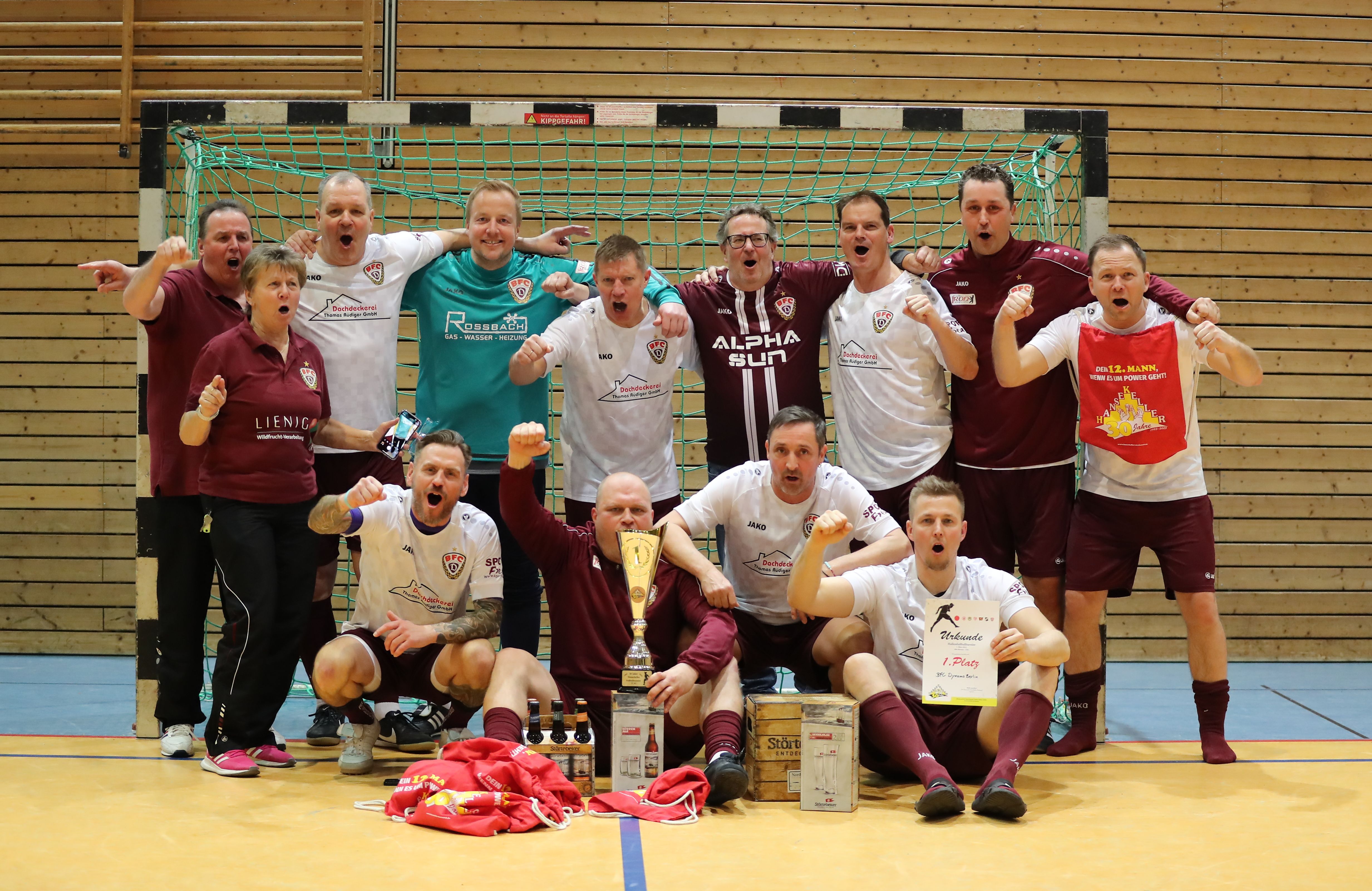 Image - Trotz Greifswald: BFC-Oldies beim Hansekeller-Cup im Pokal-Glück