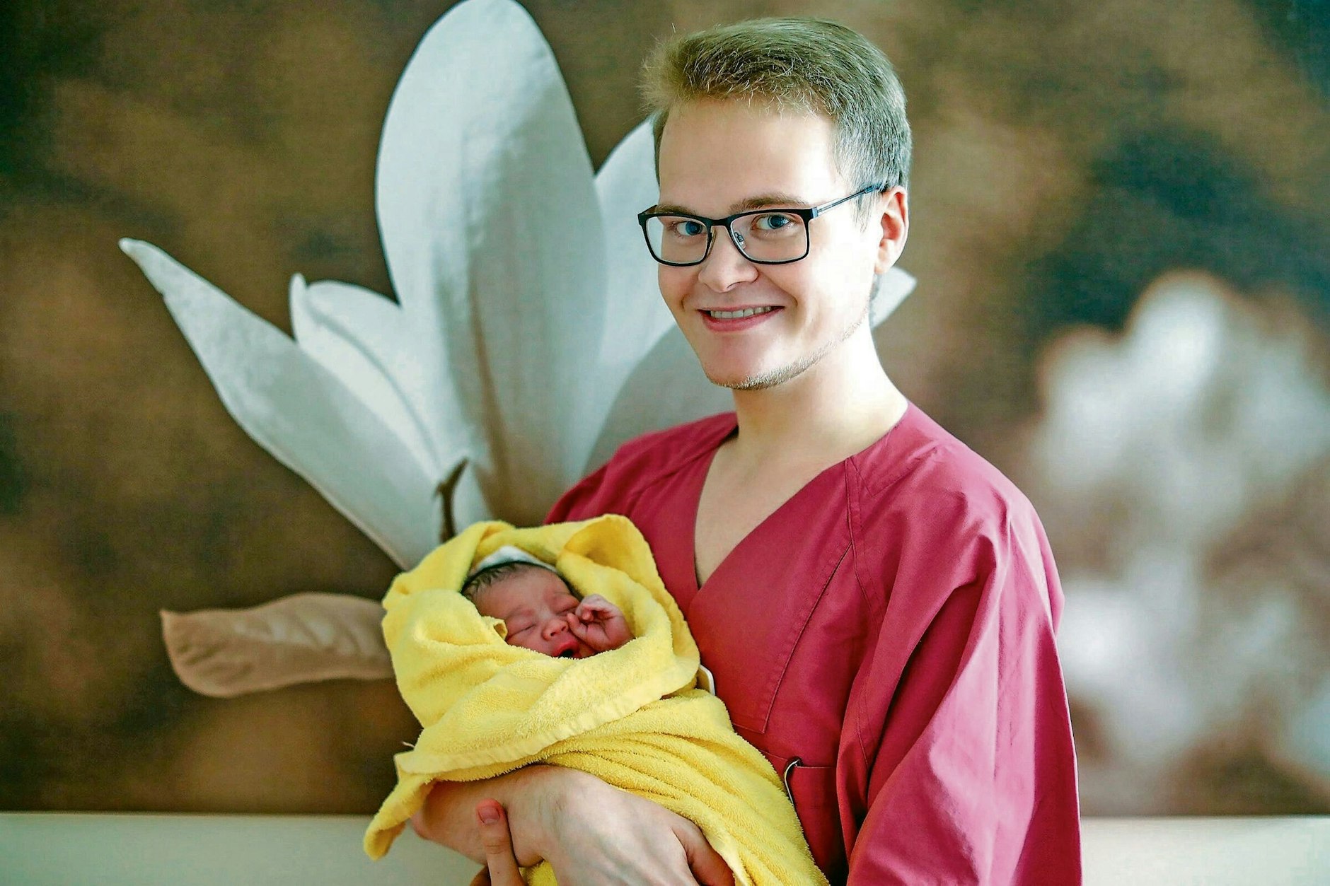 Hebamme Tobias Richter ist in Deutschland eine Seltenheit.