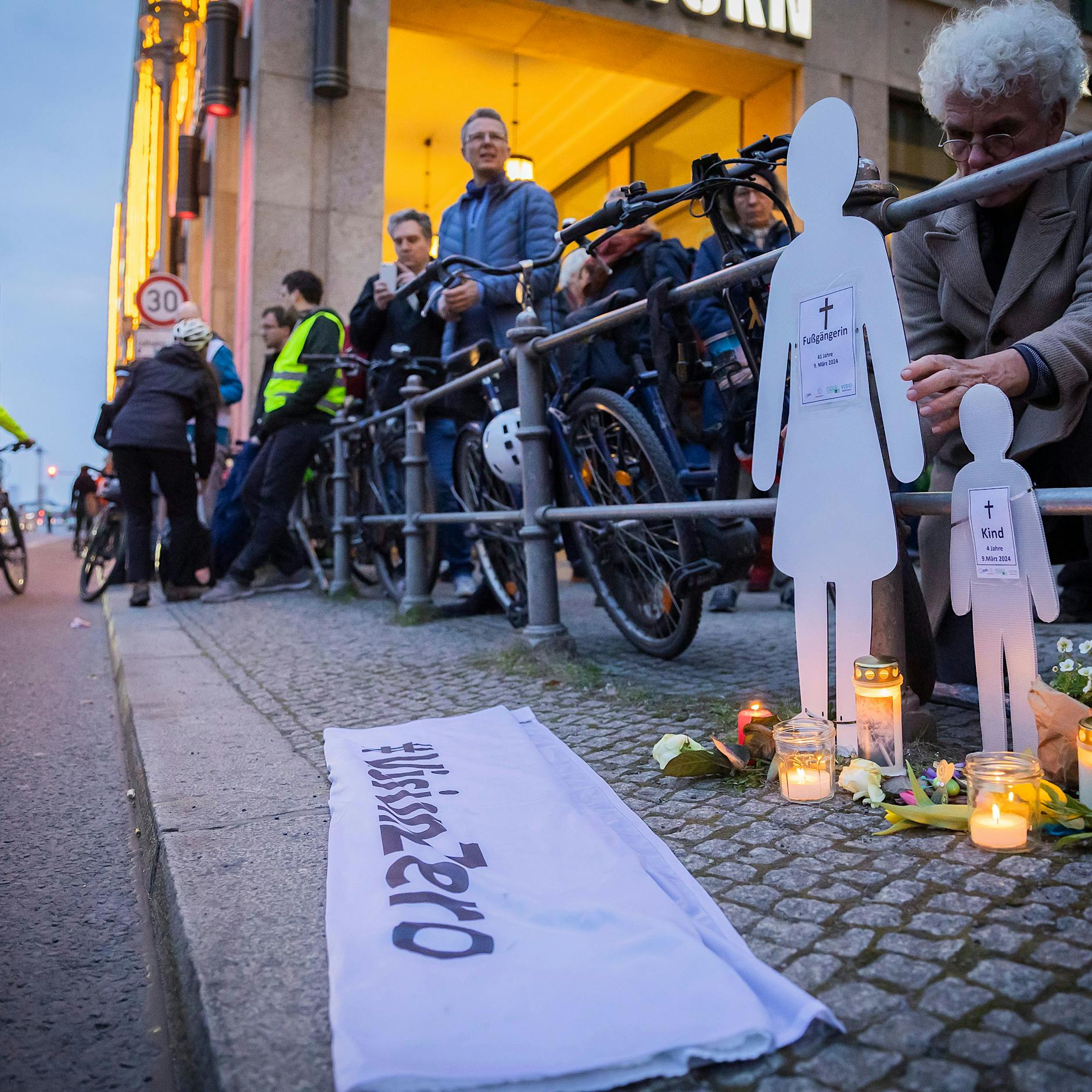 Frau und Kind getötet! Gericht lehnt Fall des Totrasers (84) von Mitte ab