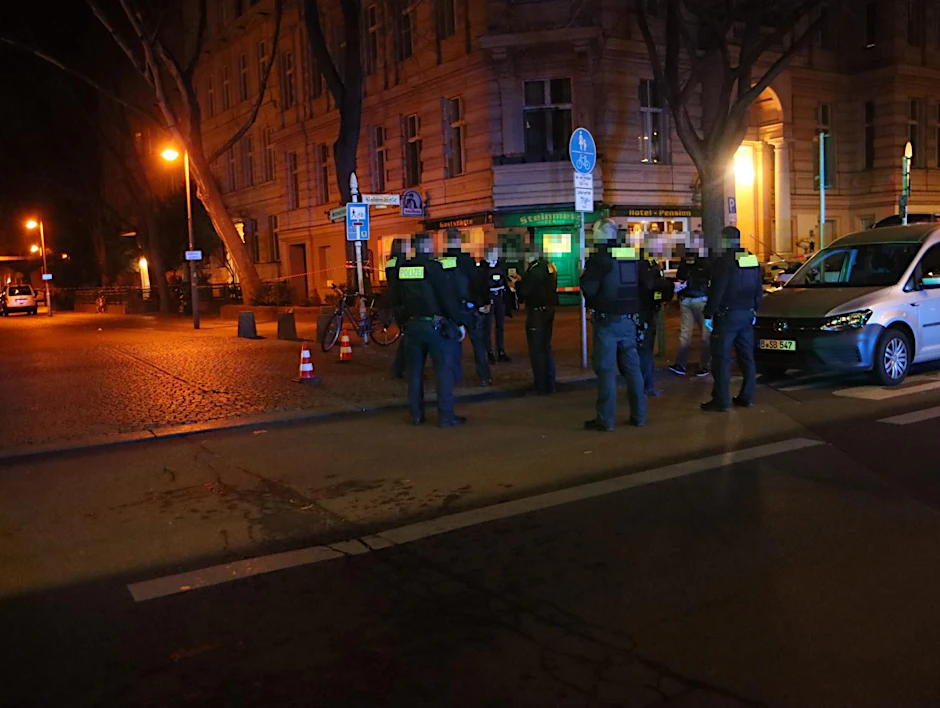 In Schöneberg fielen in der Bülowstraße erneut Schüsse. 