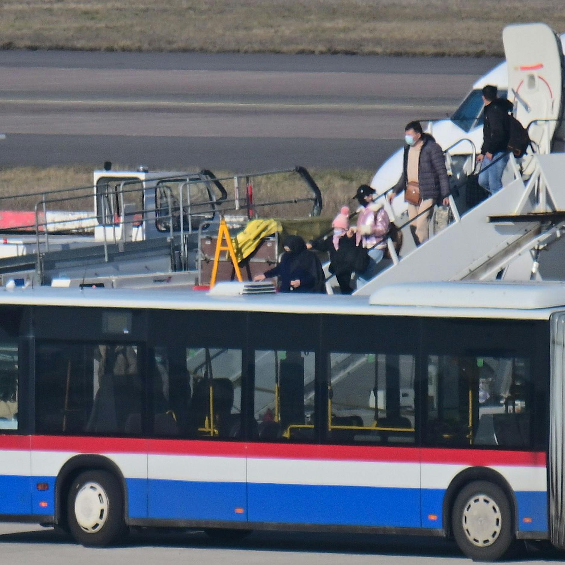 Flughafen BER: 132 Afghanen in Berlin gelandet – nur zwei Ortskräfte dabei