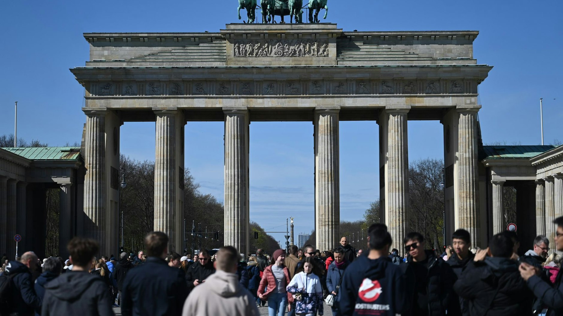 Ein Besuch am Brandenburger Tor gehört für jeden Berlin-Touristen dazu. 