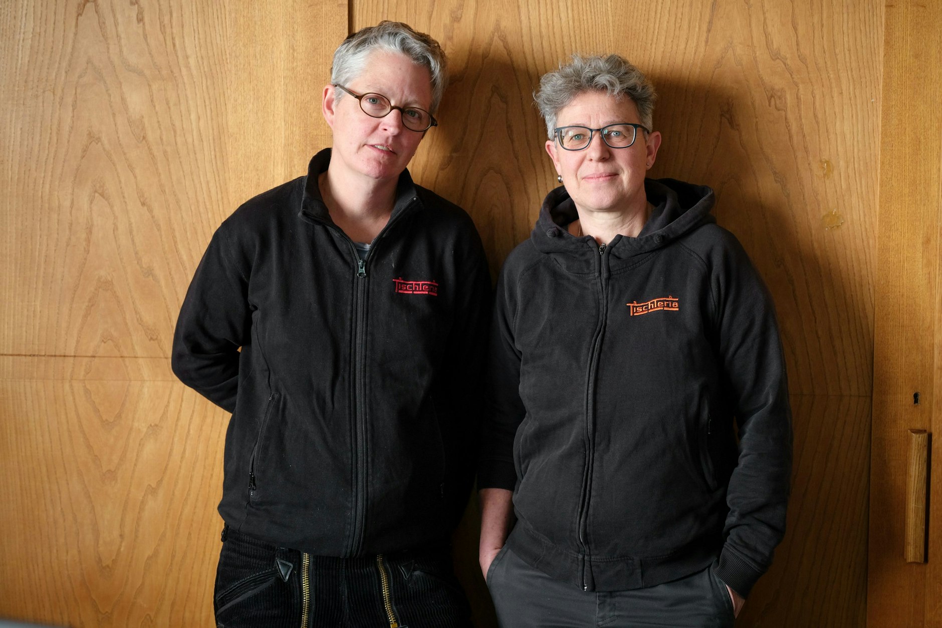 Jule Kürschner und Christina Pech sind Tischlermeisterinnen.