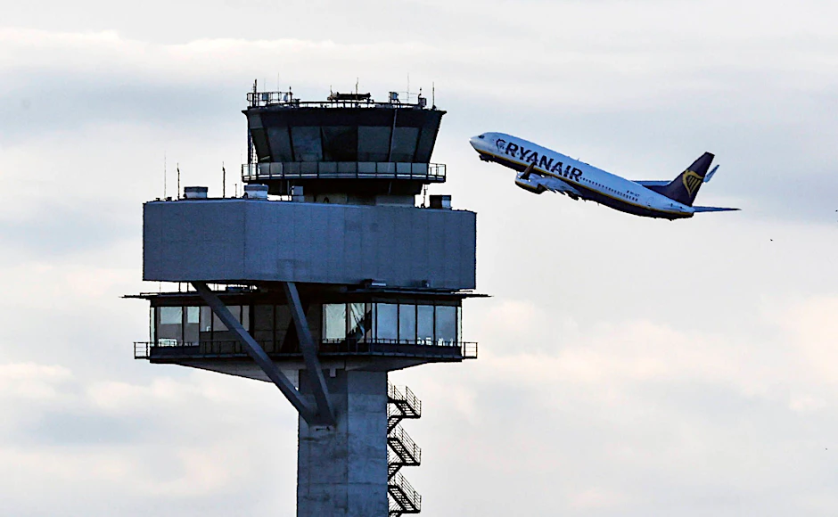 Eine Ryanair-Maschine hebt vom Flughafen BER ab. Gemessen am Marktanteil steht die irische Fluggesellschaft, die mit niedrigen Tarifen wirbt, am Hauptstadtflughafen auf Platz 2.