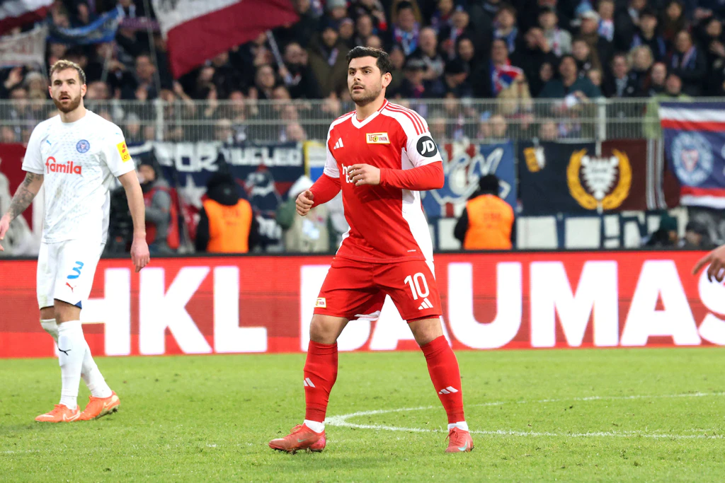 Volland vollschlank? Fans des 1. FC Union spotten über Stürmer!