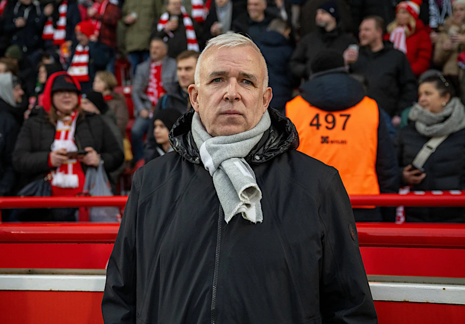 Dirk Zingler (60), Präsident des 1. FC Union, spricht offen über einen möglichen Bundesliga-Abstieg.