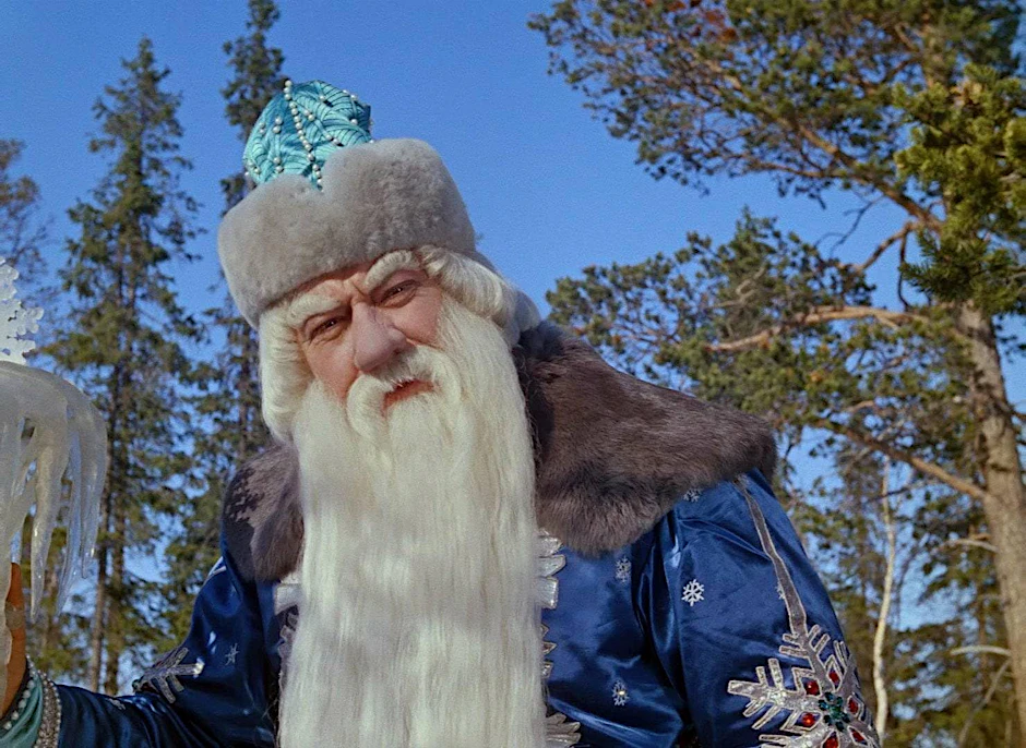 Väterchen Frost gehörte zu den bekannten Märchenfiguren der Sowjetunion. Der Film „Abenteuer im Zauberwald“, in dem er zu sehen war, war auch in der DDR ein Hit.