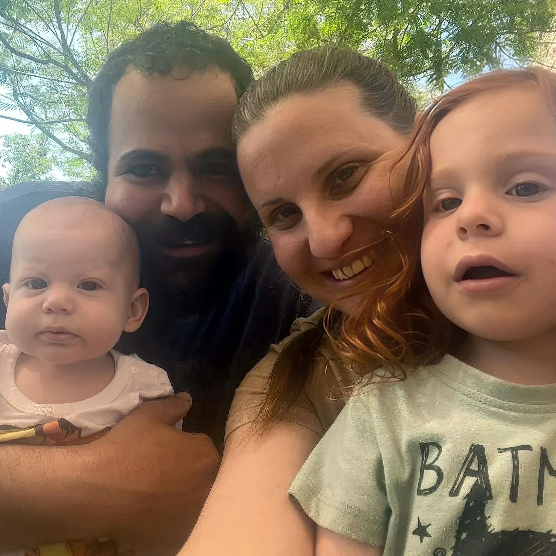 Ein israelischer Vater am Grab seiner Kinder: „Es tut mir leid, dass ich euch nicht beschützen konnte“