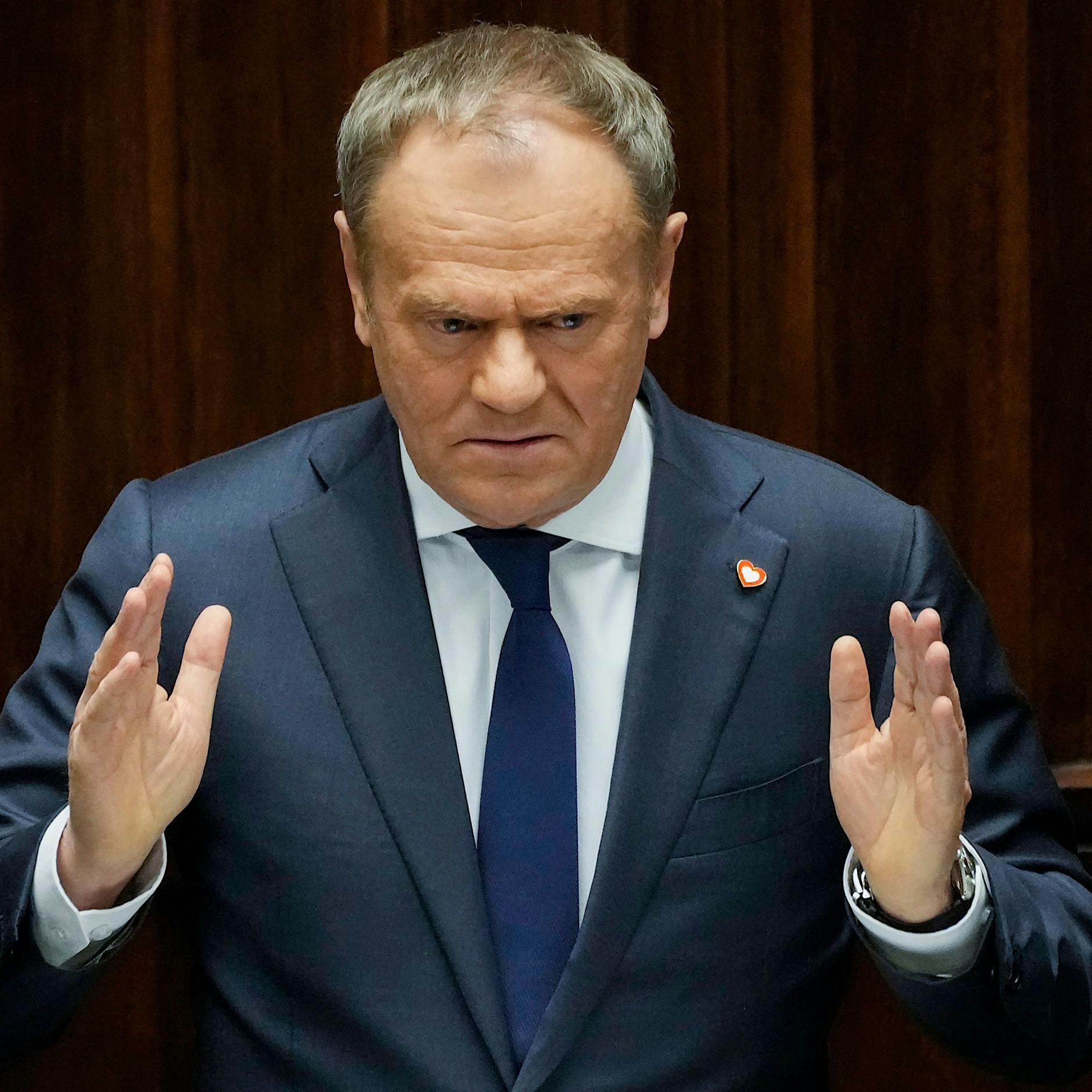 Donald Tusk: Jeder erwachsene Mann in Polen wird für den Kriegsfall ausgebildet