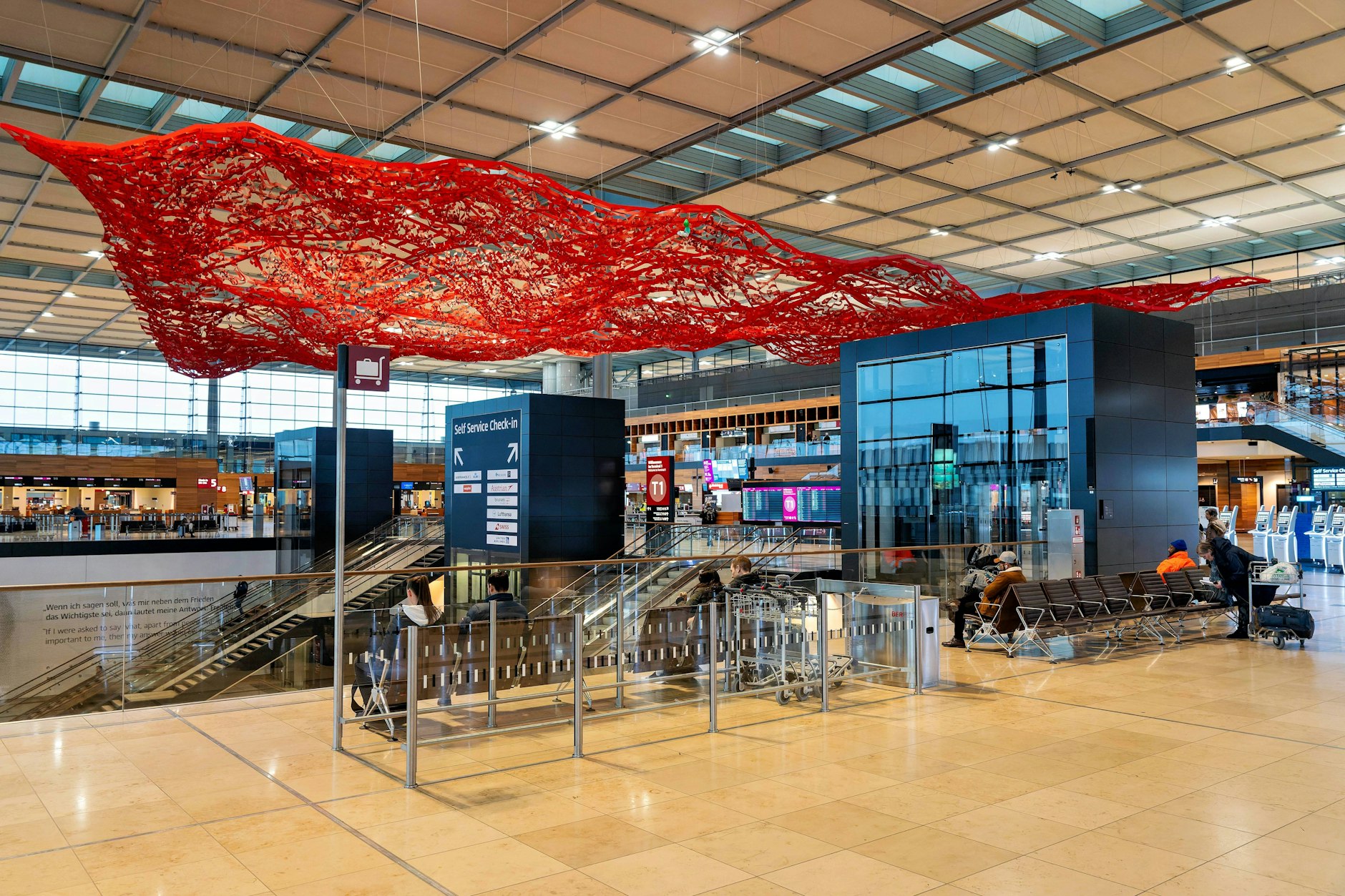 Am Flughafen Berlin-Brandenburg - Willy Brandt - BER wird am Montag (10. März) gestreikt, ebenso zehn weitere Airports in Deutschland.