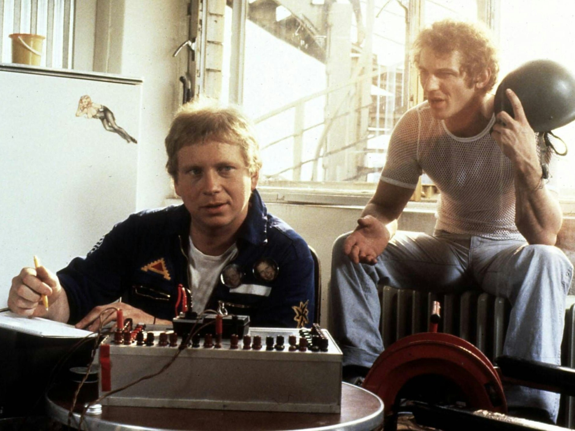 Rainer Hunold und Heinz Hönig in einer Szene des Films „Sei zärtlich, Pinguin“ im Jahr 1982.<a href="https://www.cinema.de/film/sei-zaertlich-pinguin,1305732.html"></a>