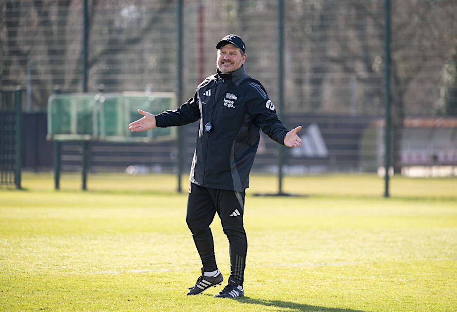 Versprüht Zuversicht für das Spiel in Frankfurt: Steffen Baumgart (53), Cheftrainer des 1. FC Union.
