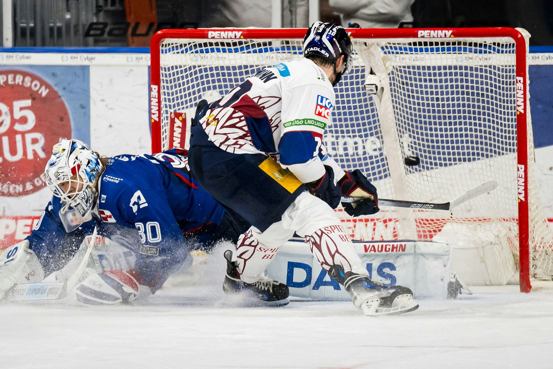 Der verwandelte Penalty von Lean Bergmann beim 5:4-Sieg in Mannheim war das 203. Tor der Eisbären in der DEL-Hauptrunde.