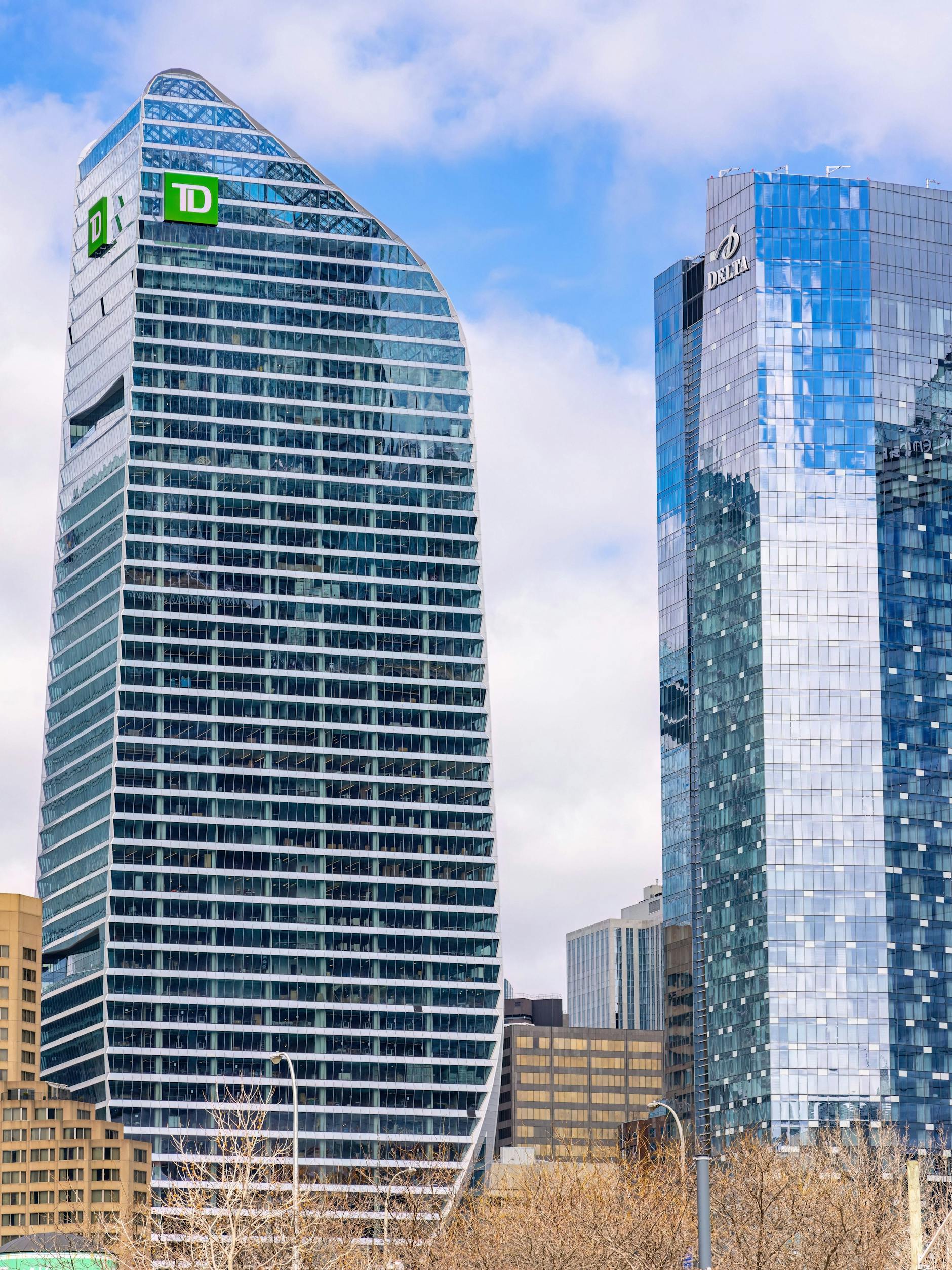 Garry Hoy stürzte aus dem 24. Stock des TD Bank Tower in Toronto (links).
