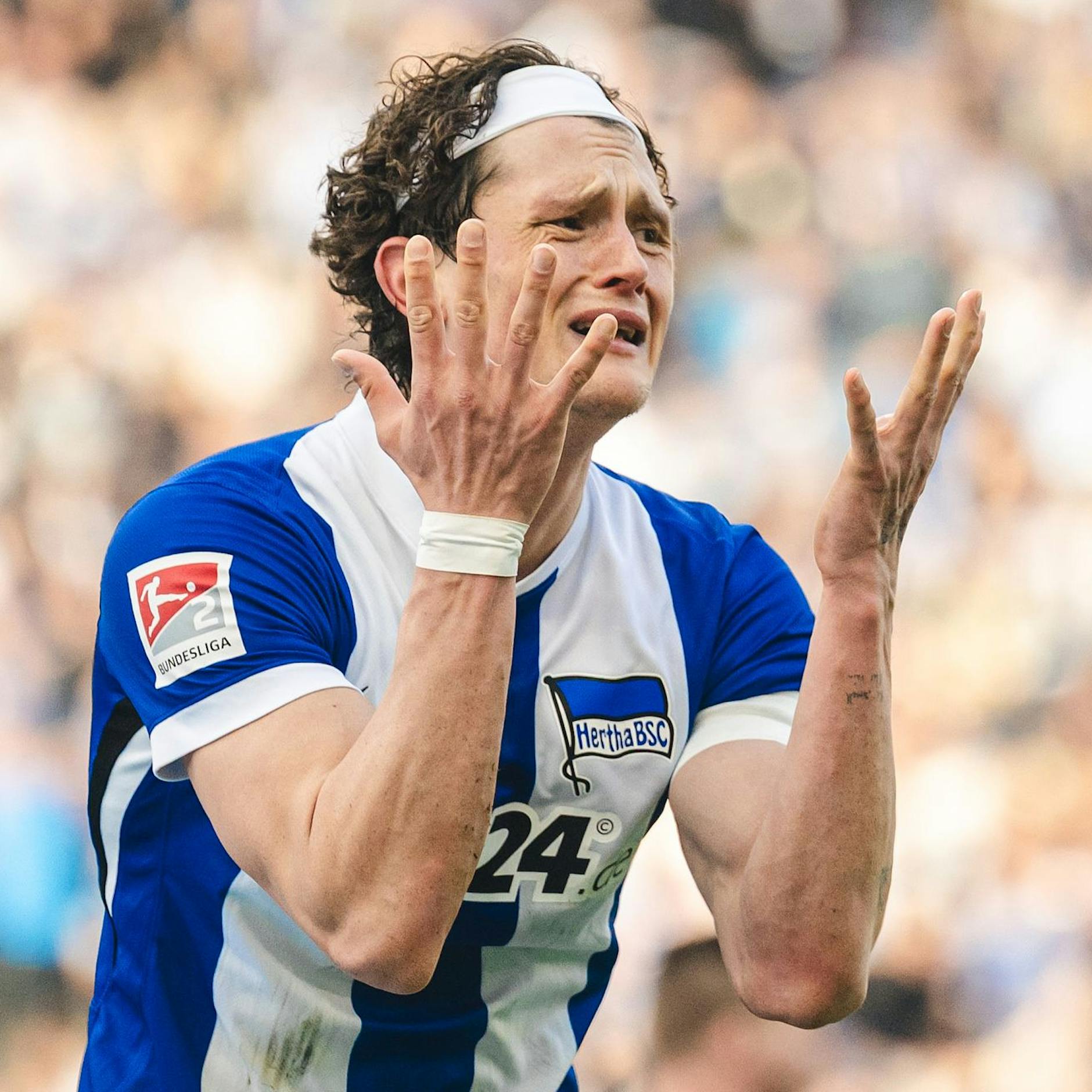 Tiefschlag für Hertha BSC: Schwache Leistung gegen Schalke, Abstieg rückt näher!